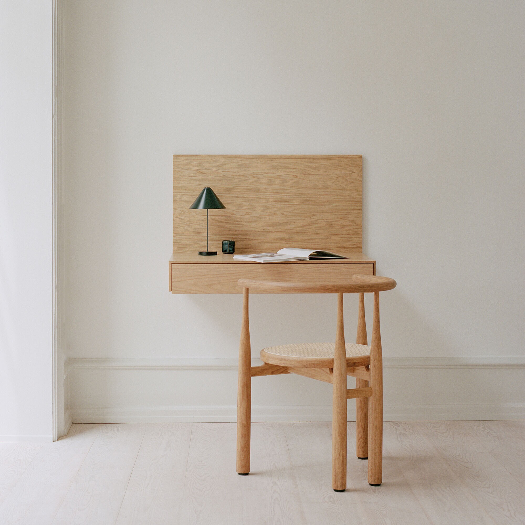 Tana Wall-Mounted Desk
