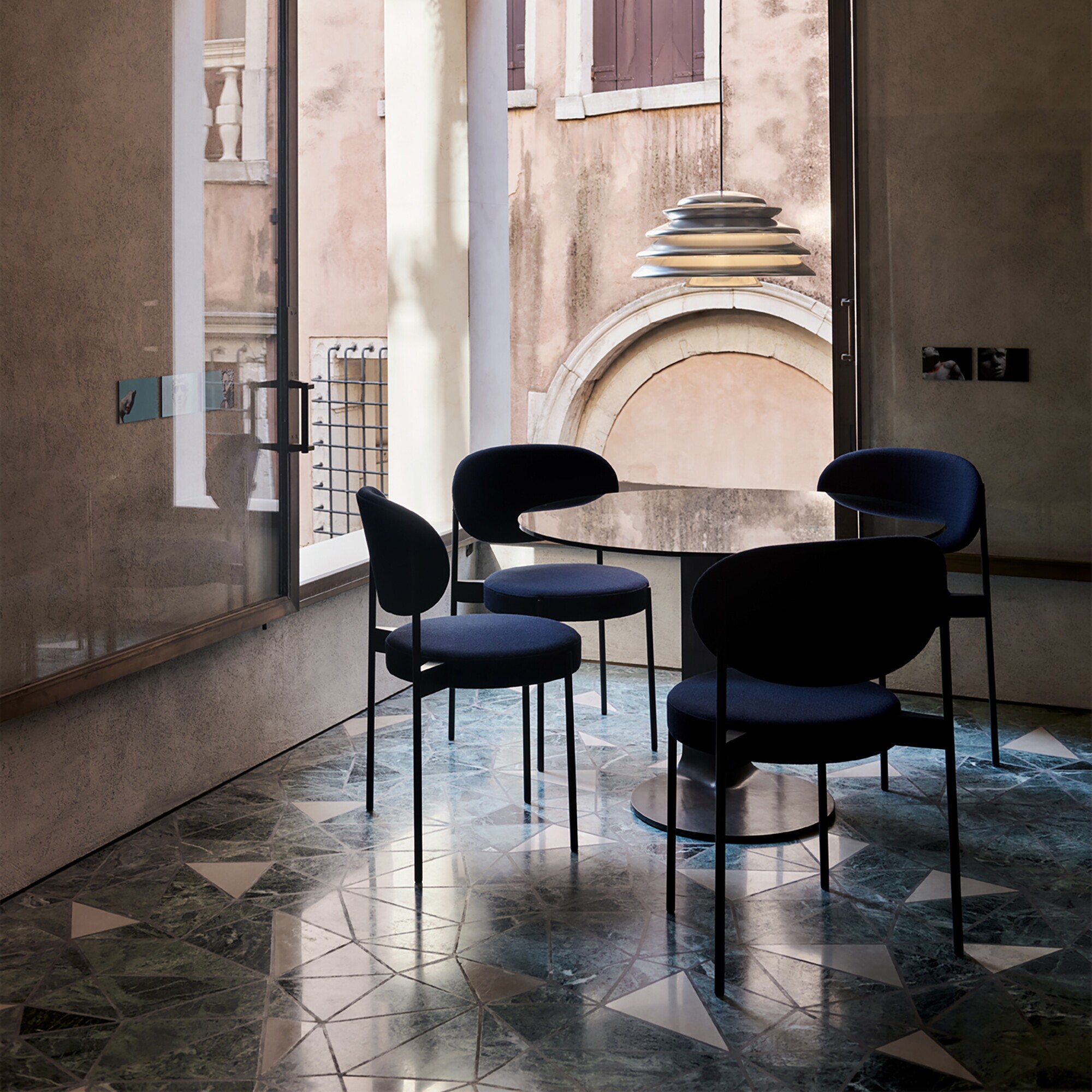 Series 430 Chair Black Base