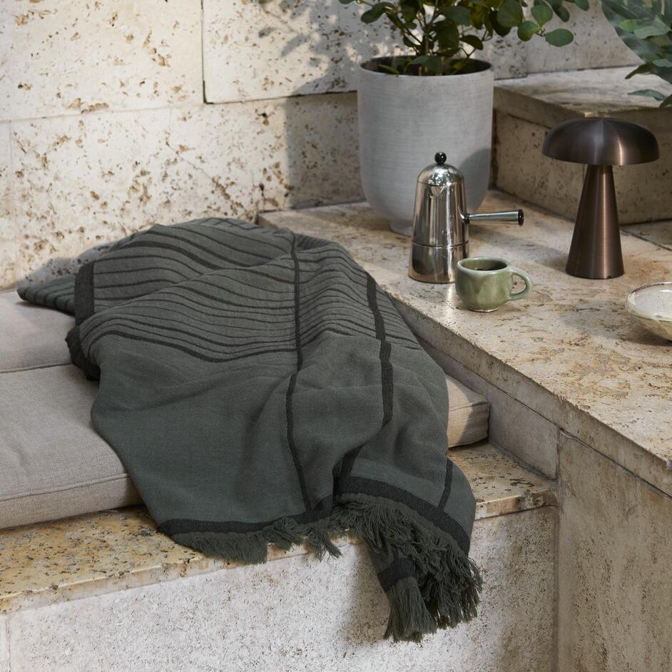 Untitled AP10 Throw 150x210cm