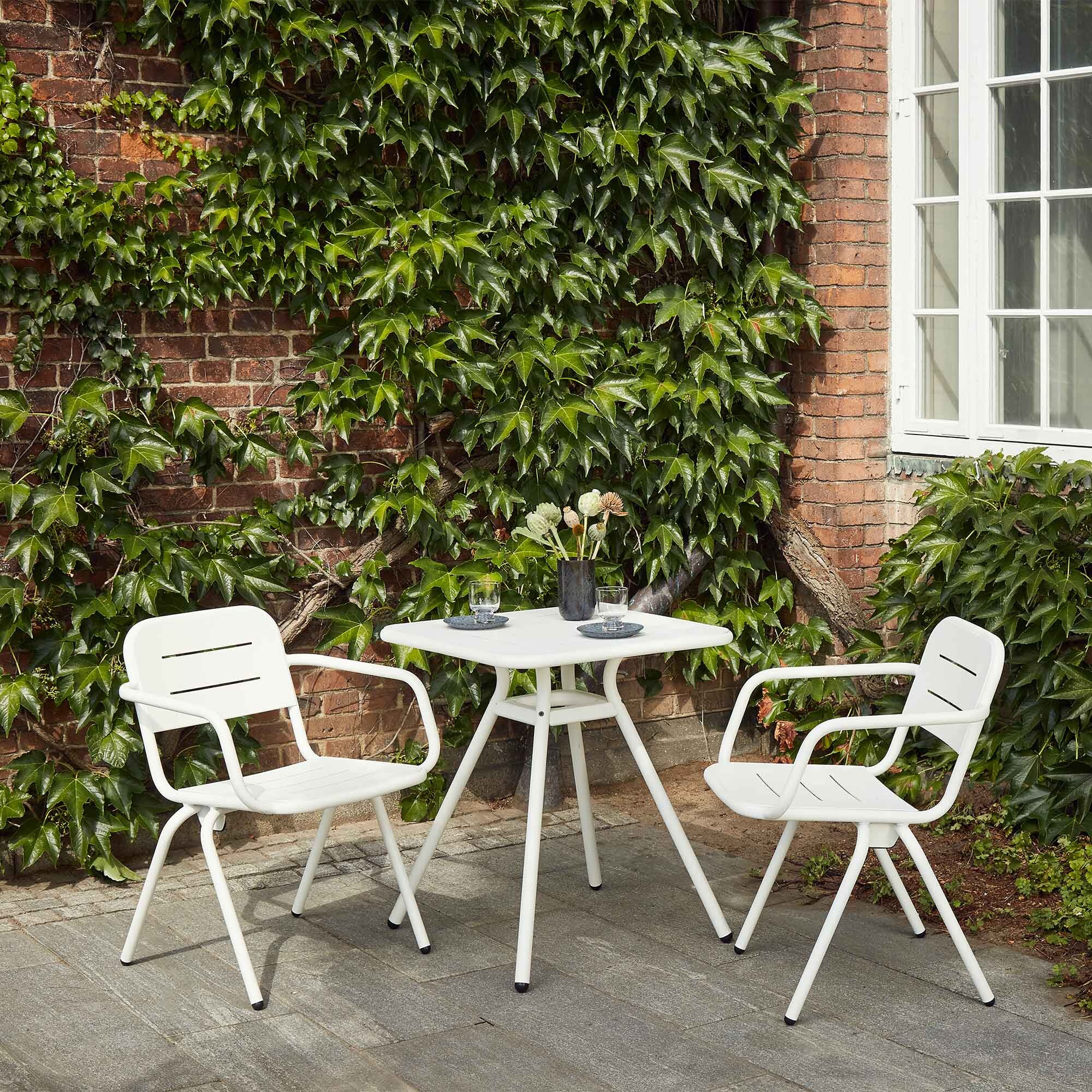 Ray Outdoor Table Square