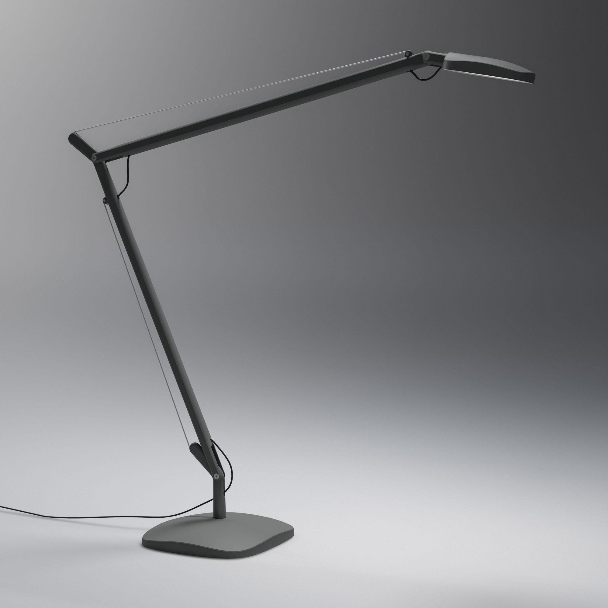 Volée LED Desk Lamp
