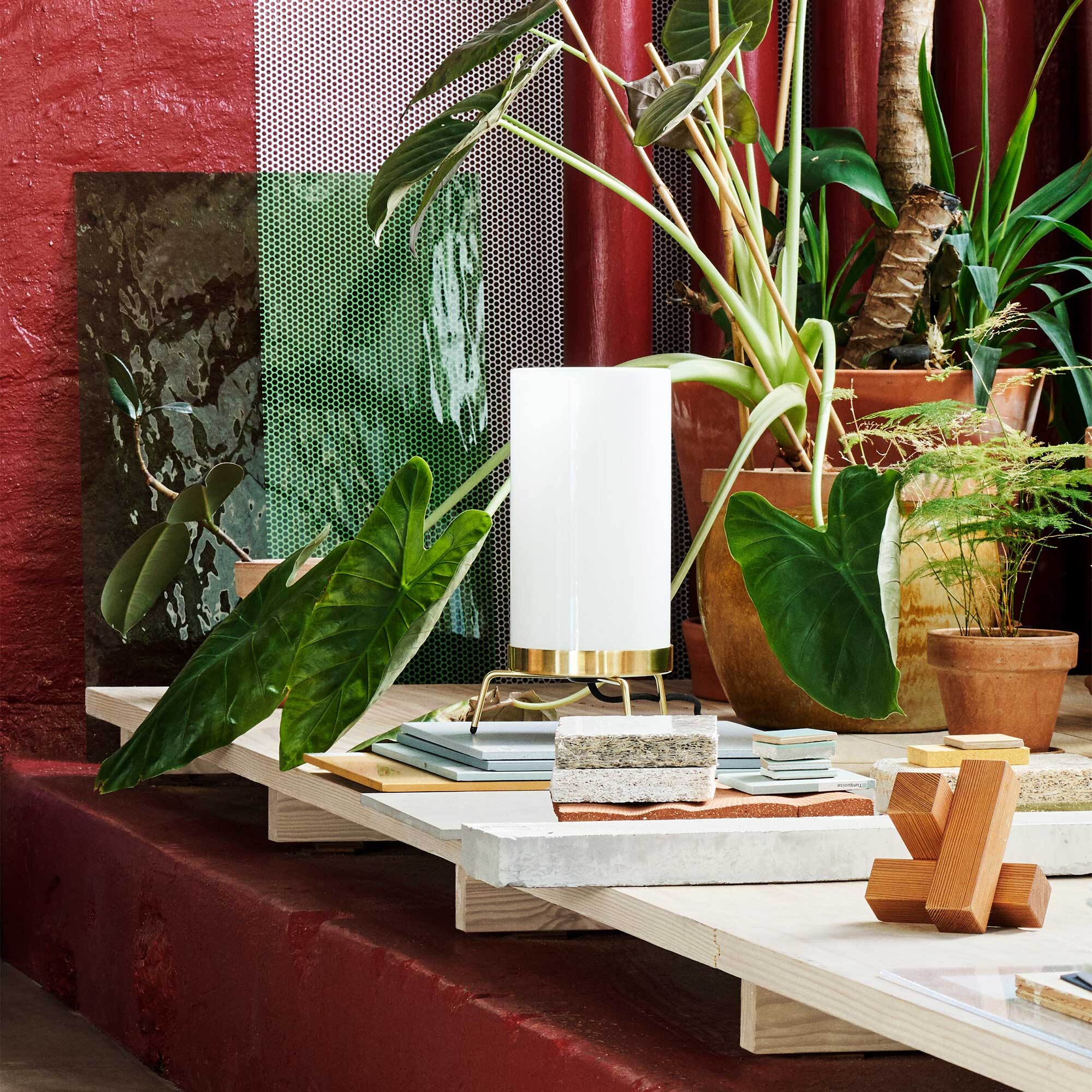 Planner™ PM02 Table Lamp