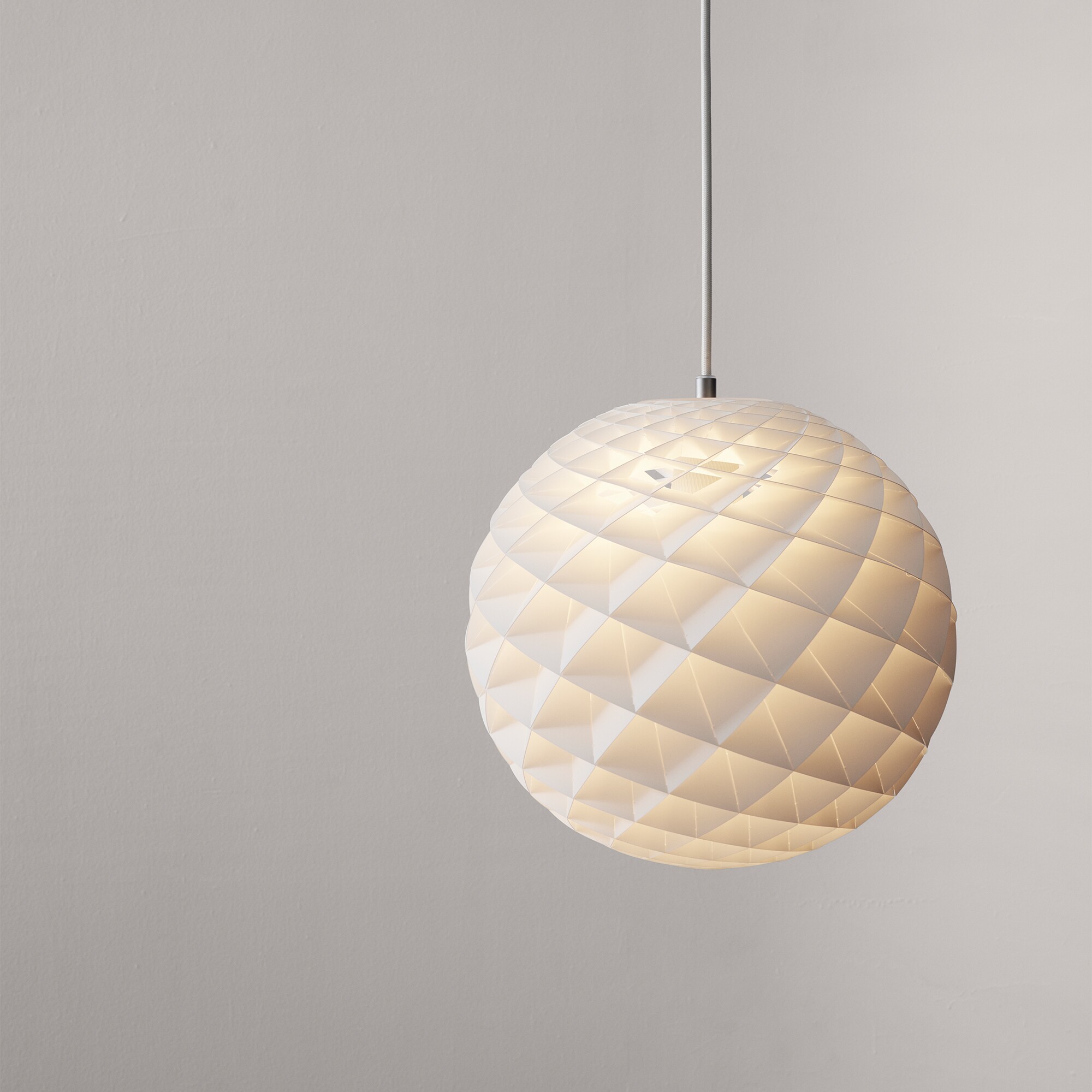 Patera Suspension