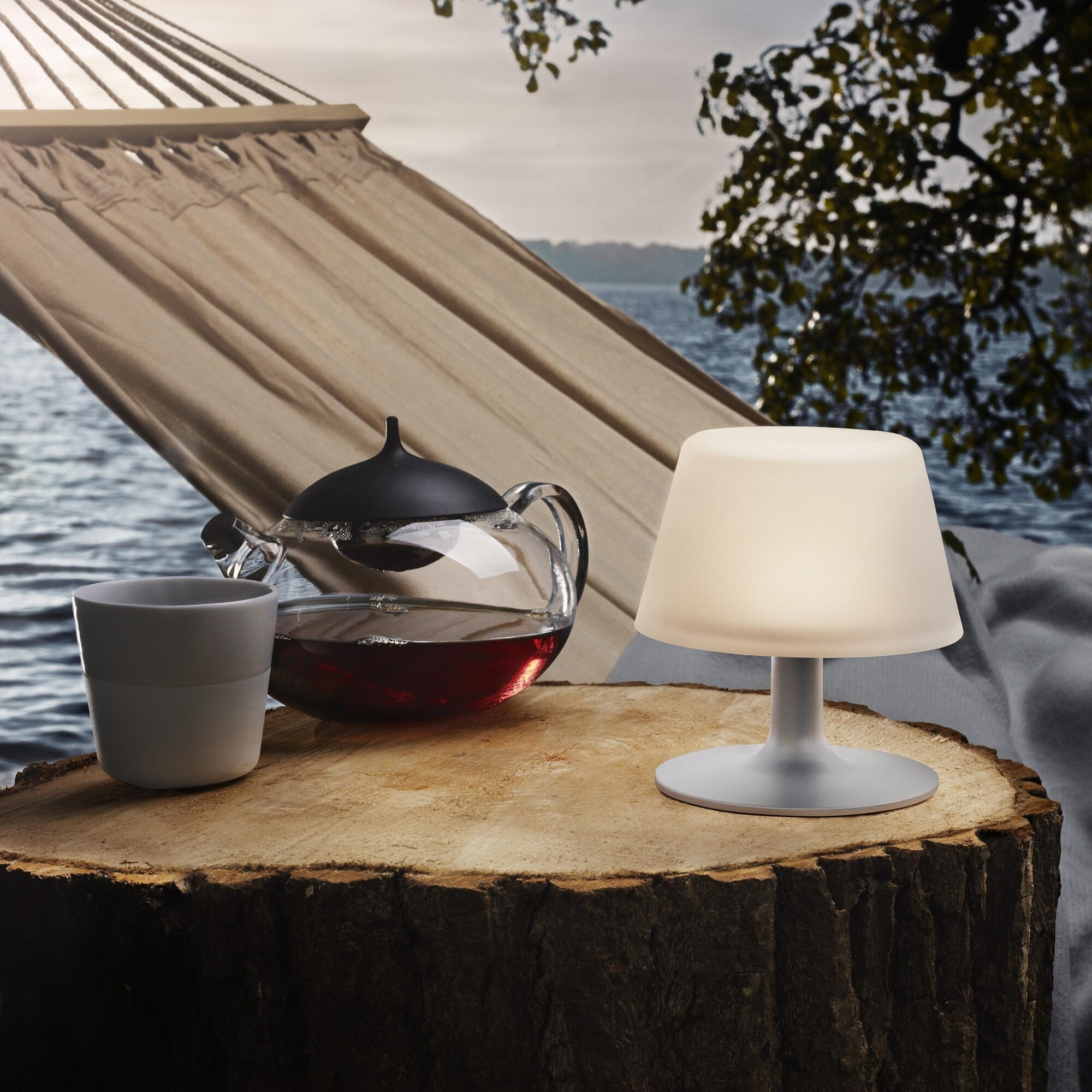 SunLight Solar Table Lamp