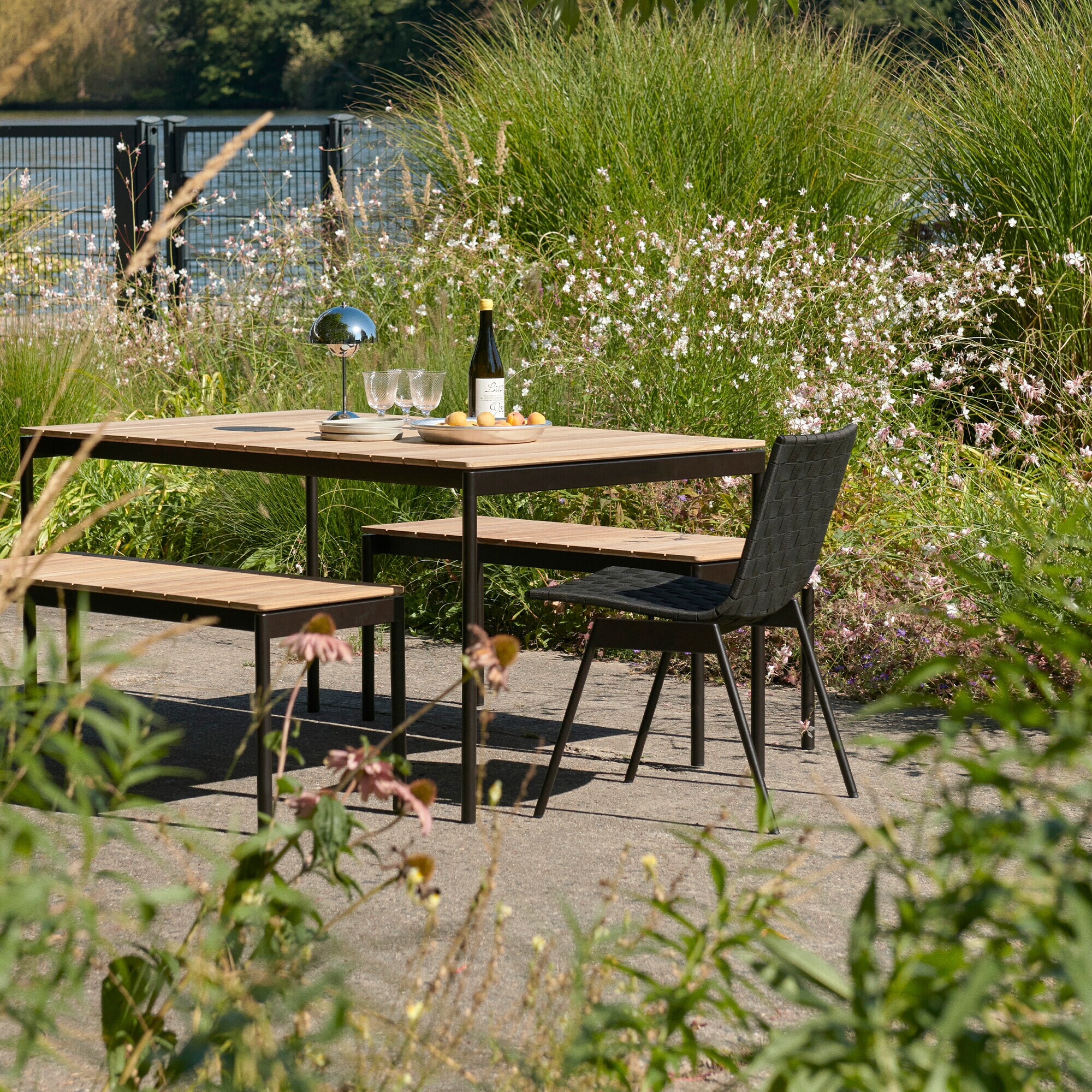 Ville AV33 Garden Sidechair