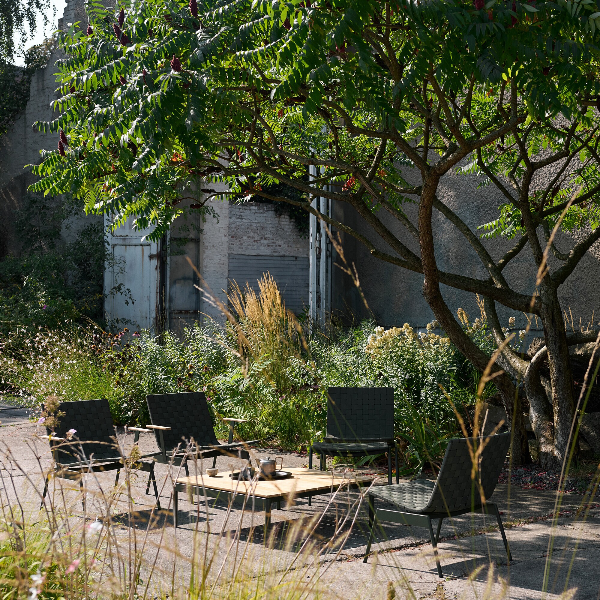 Ville AV50 Outdoor Coffee Table 90x90cm