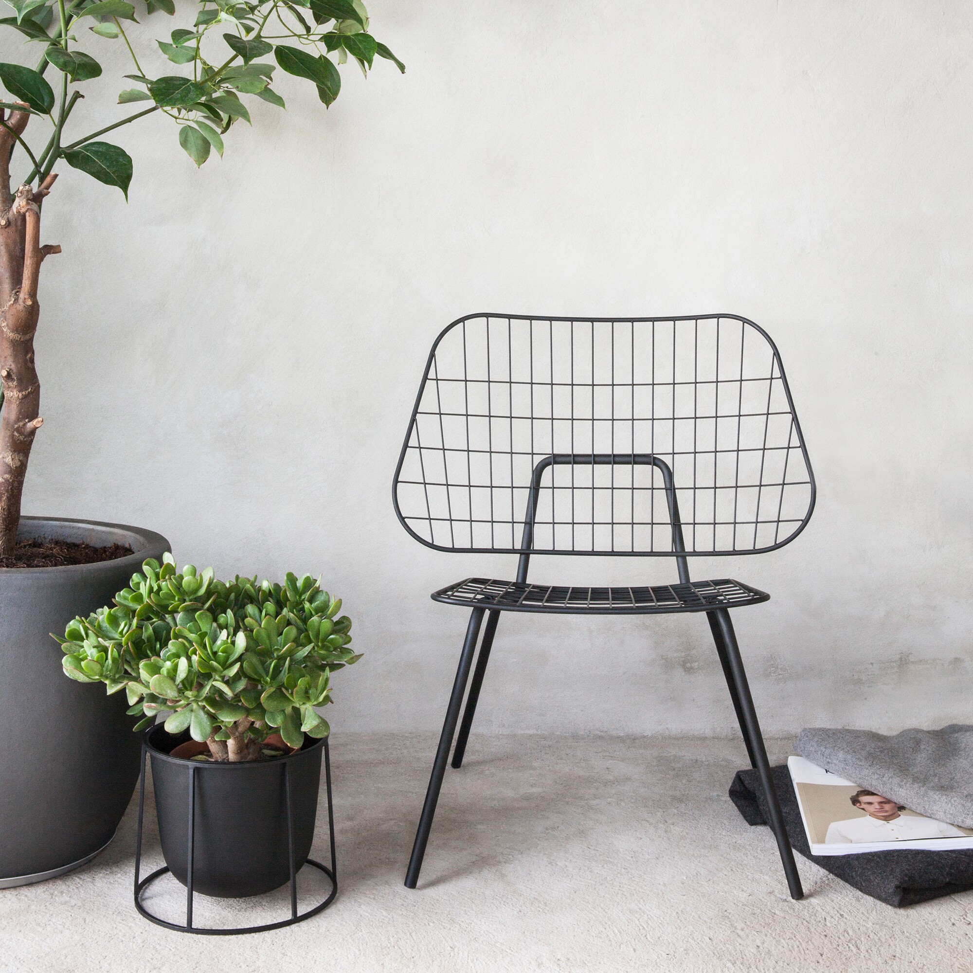 WM String Lounge Chair