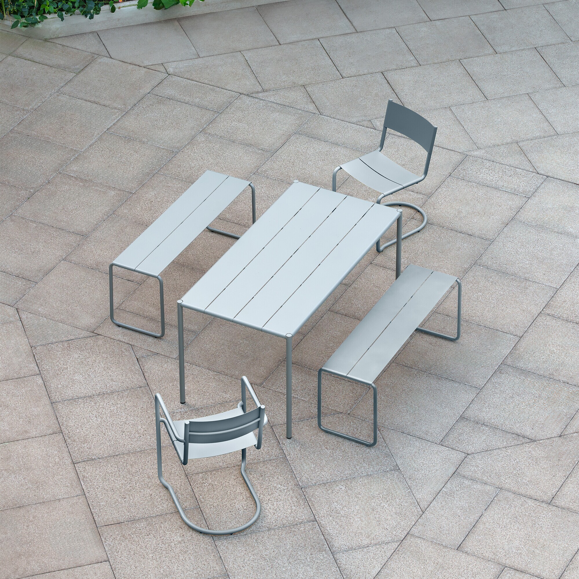 Sine Outdoor Dining Table 151x75.5cm