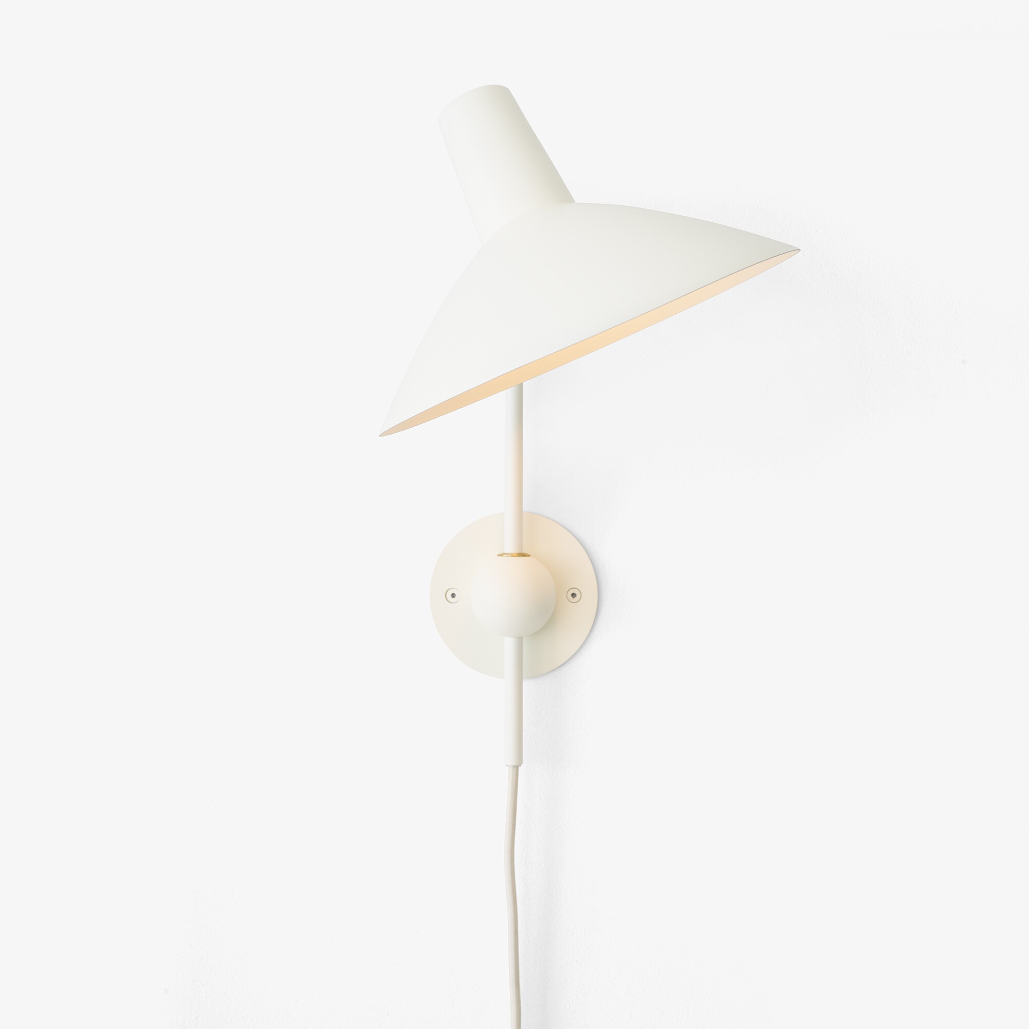 Tripod HM12 Wall Lamp