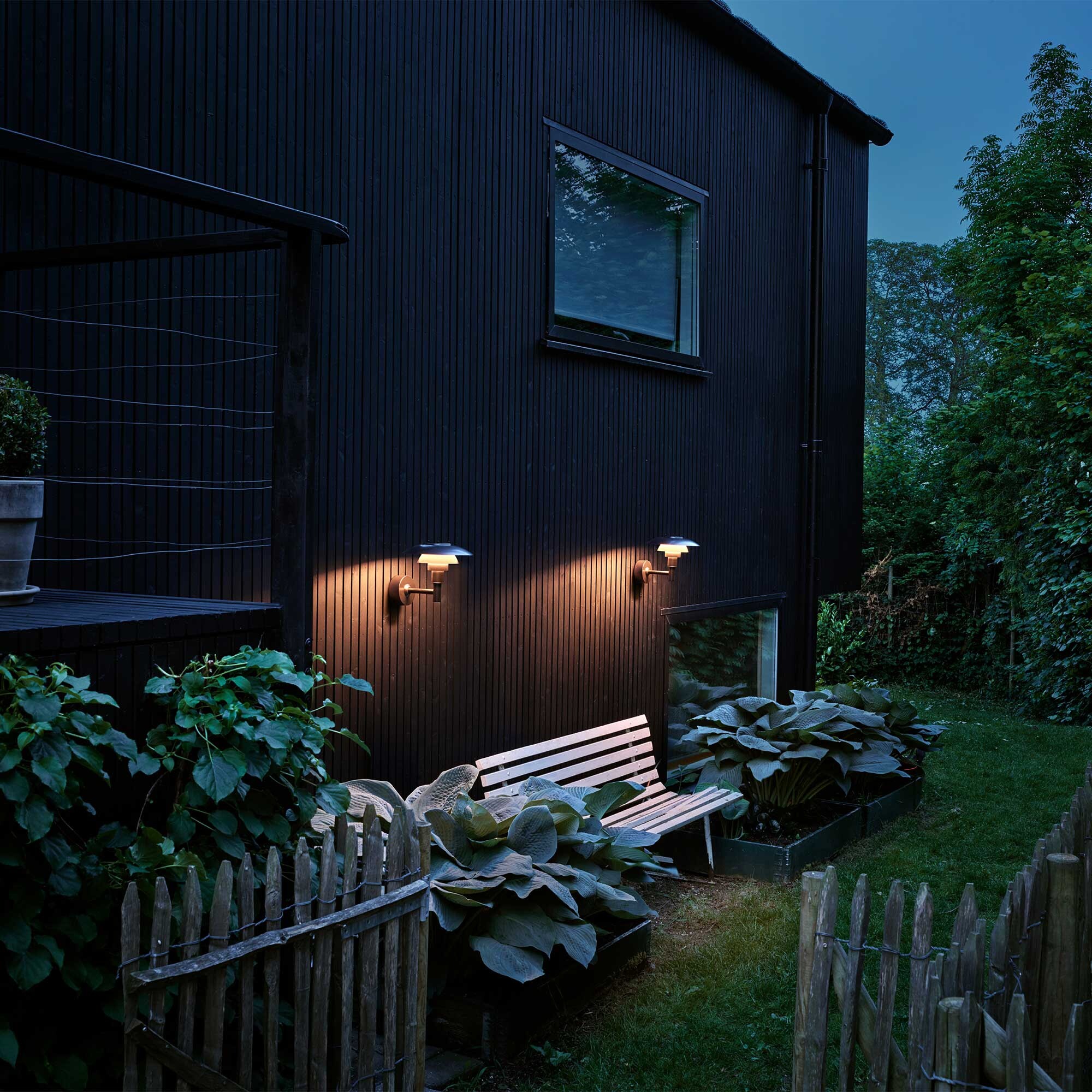 PH 3 - 2 1/2 Outdoor Wall Lamp