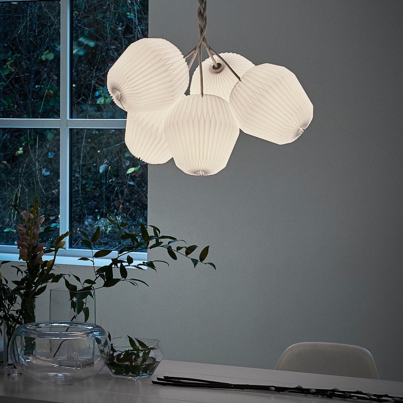 The Bouquet Suspension Lamp with 5 Lampshades