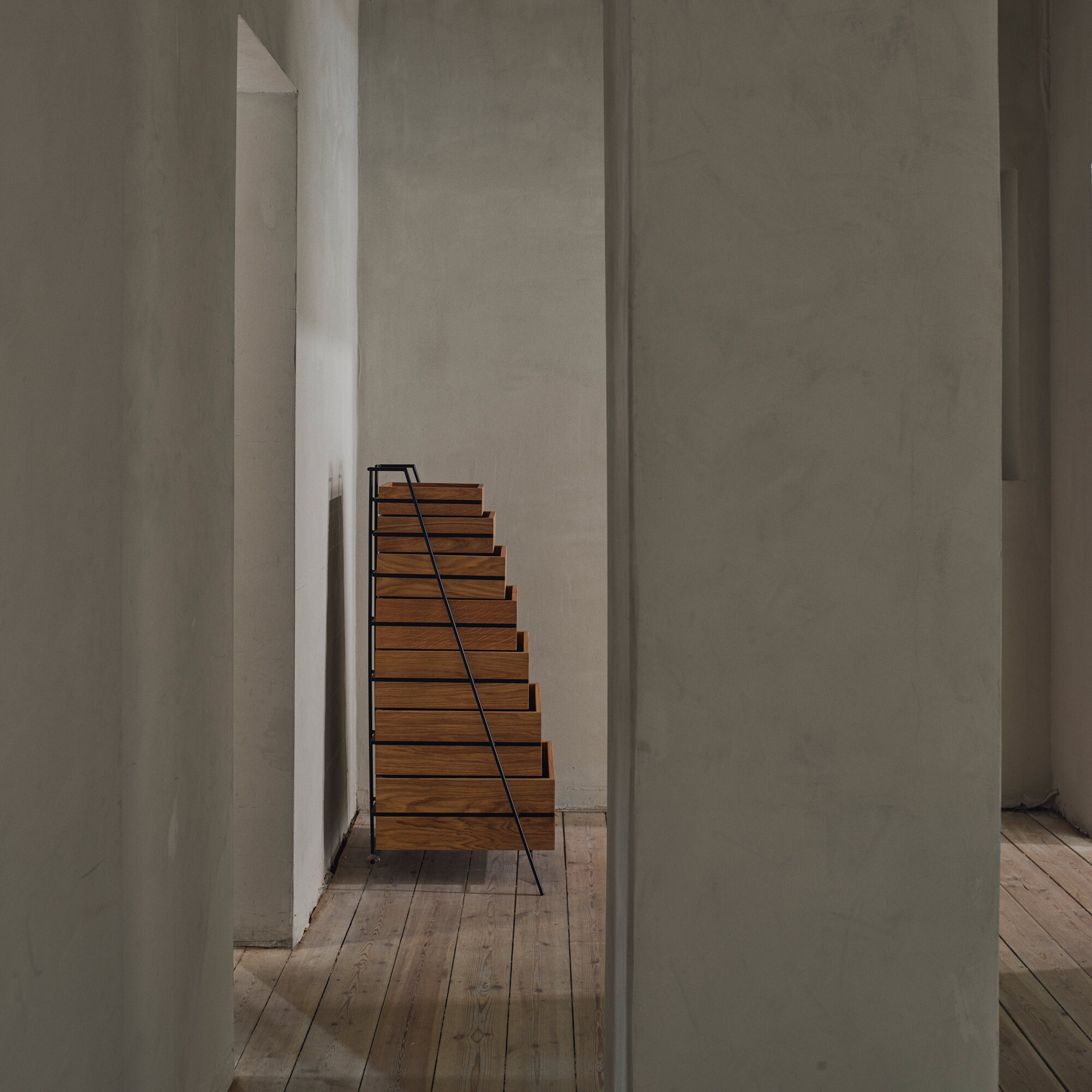 Sutoa storage cabinet / box