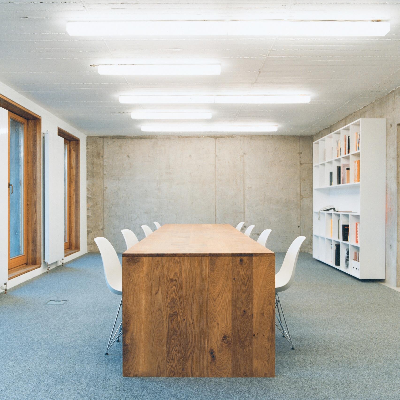 Ponte Dining Table