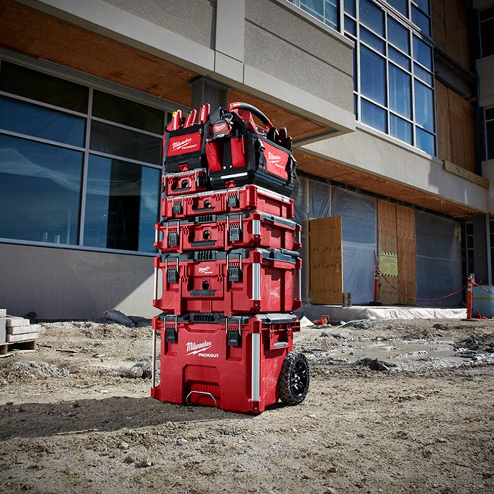 MILWAUKEE PACKOUT™Rolling Tool Box 48228426