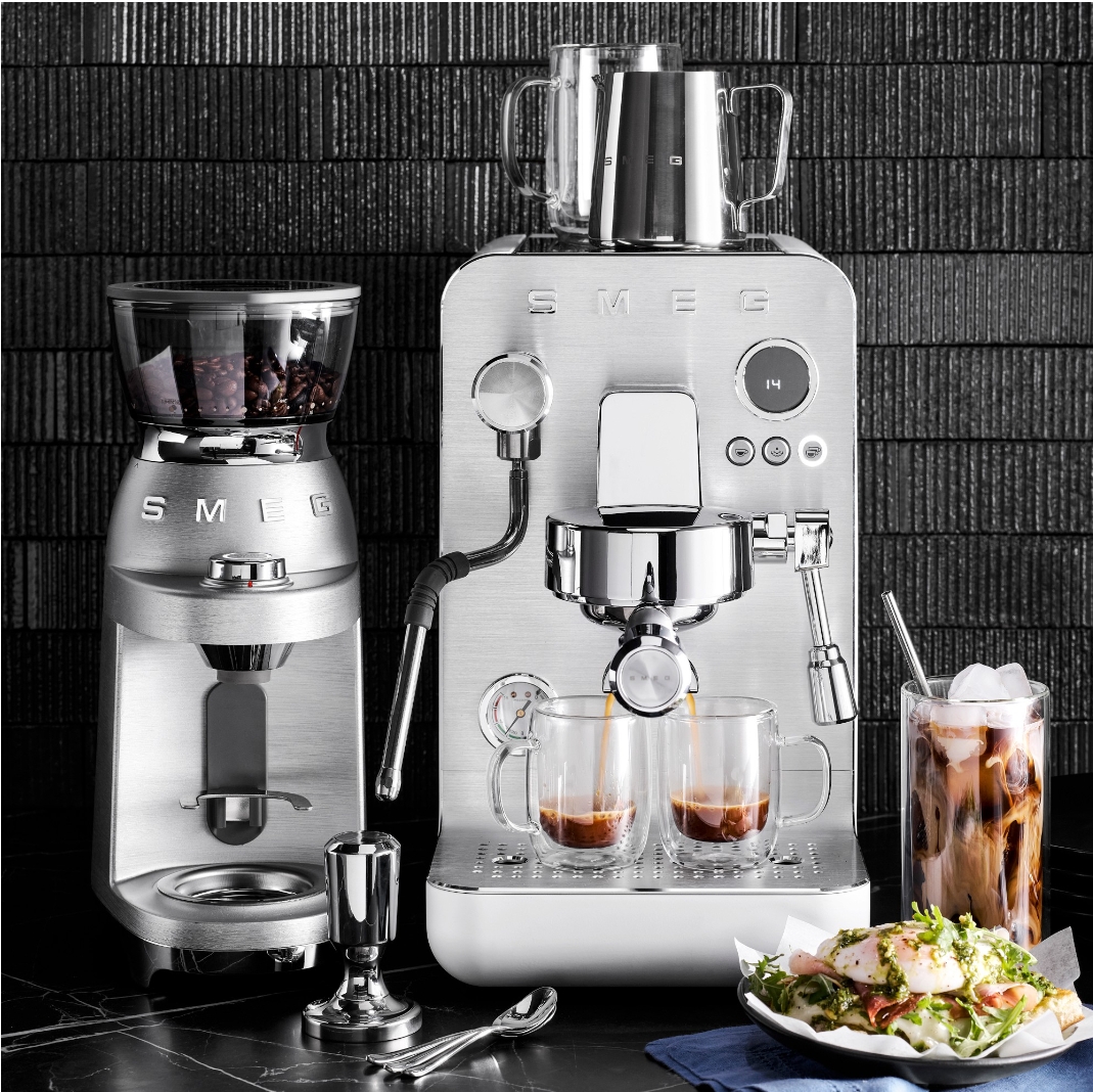 SMEG Semi-Professional Espresso Machine