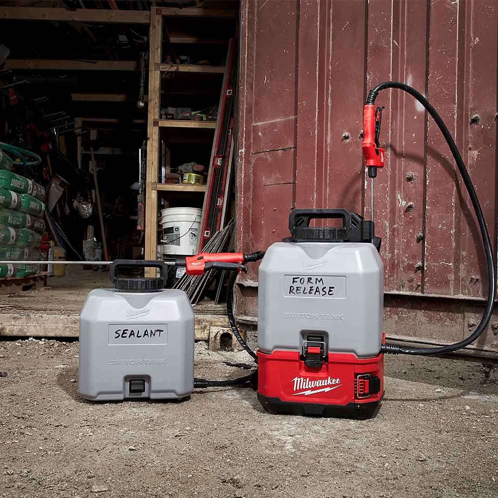 MILWAUKEE 18V 15L Switch Tank Backpack Concrete Sprayer w/ Powered Base Skin M18BPFPCCS0