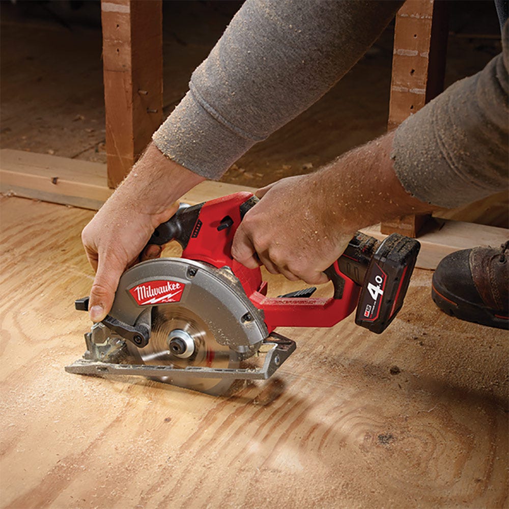 MILWAUKEE 12V FUEL™140mm Circular Saw Skin M12CCS44-0
