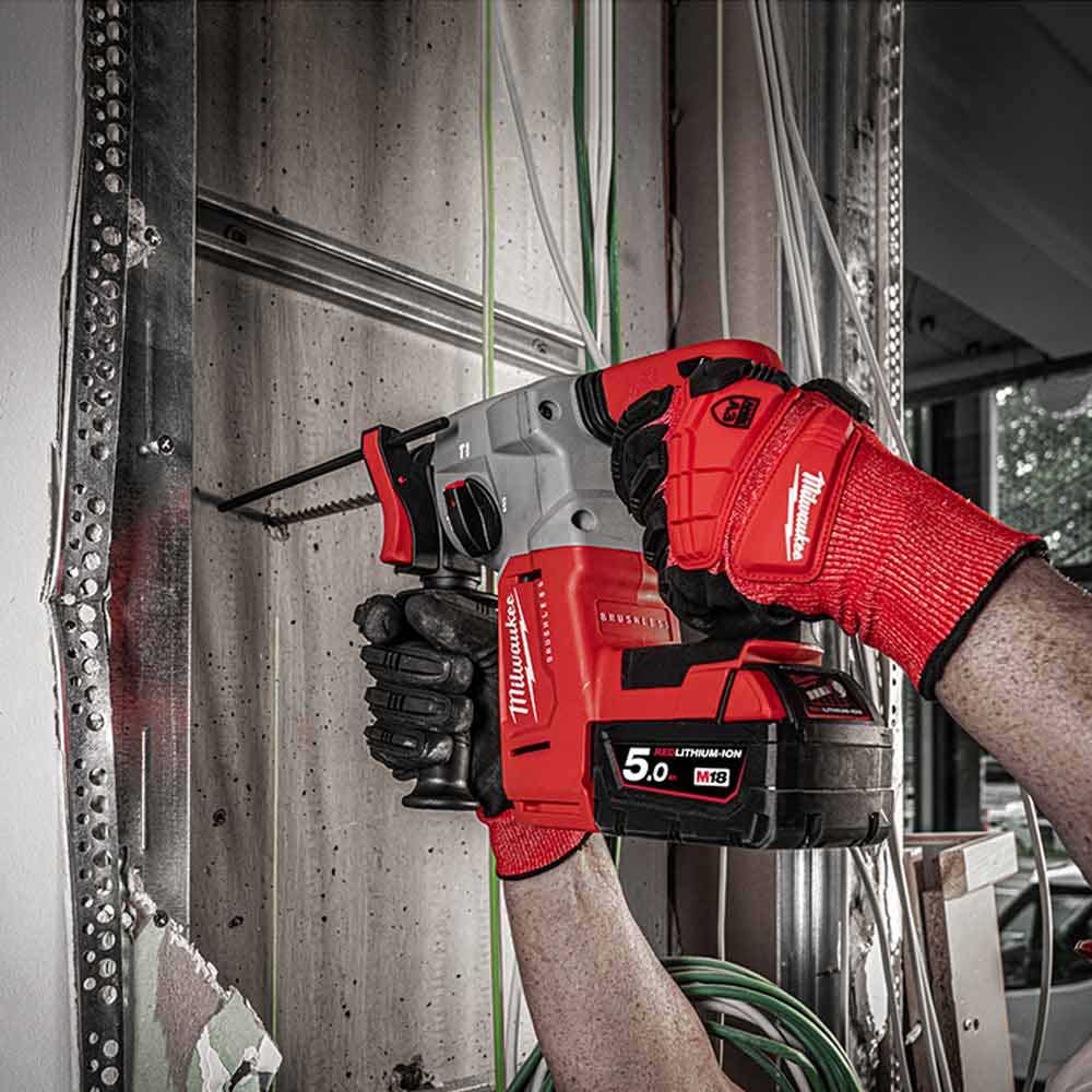 MILWAUKEE 18V Brushless 26mm SDS Plus Rotary Hammer Skin M18BLH0