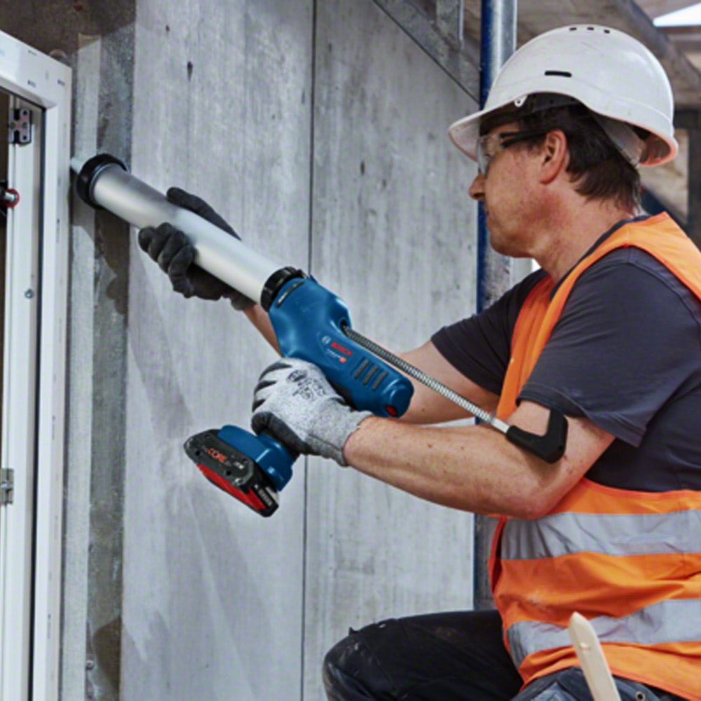 BOSCH 18V Caulking Gun Skin GCG 18V-600 06019C4001