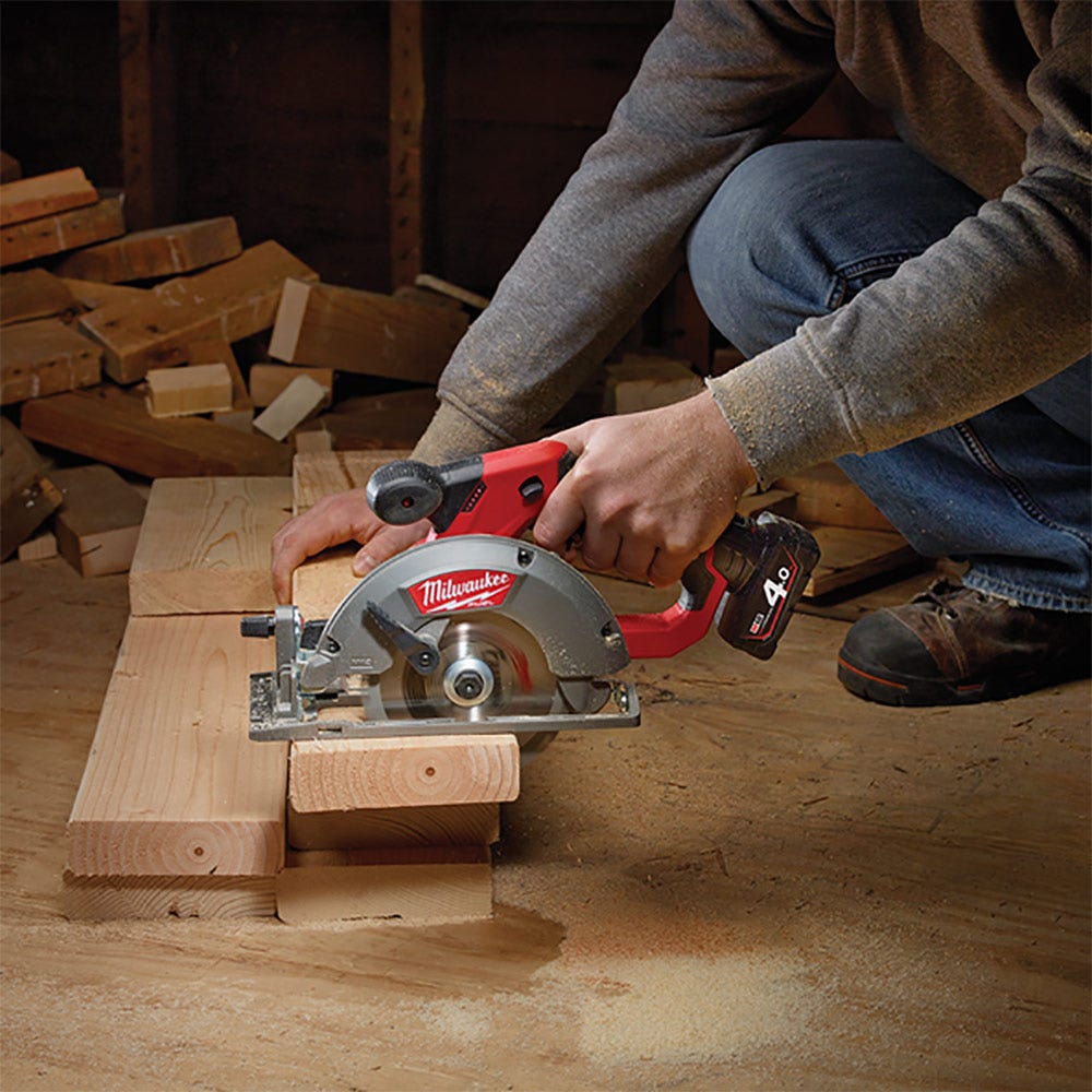 MILWAUKEE 12V FUEL™140mm Circular Saw Skin M12CCS44-0