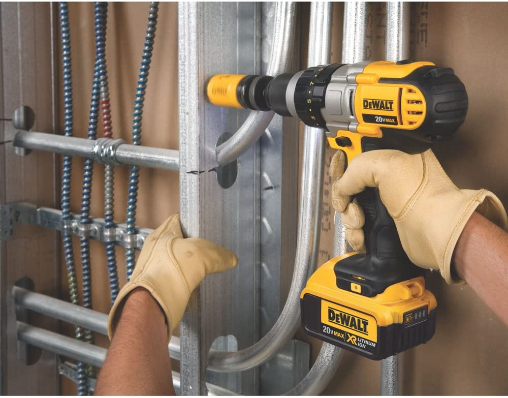 DEWALT 20V MAX DRILL/DRIVER, 3-SPEED, PREMIUM 4.0AH KIT (DCD980M2)