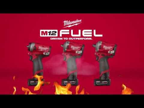 MILWAUKEE 12V FUEL™1/2" Stubby Impact Wrench Kit M12FIWF12-202B