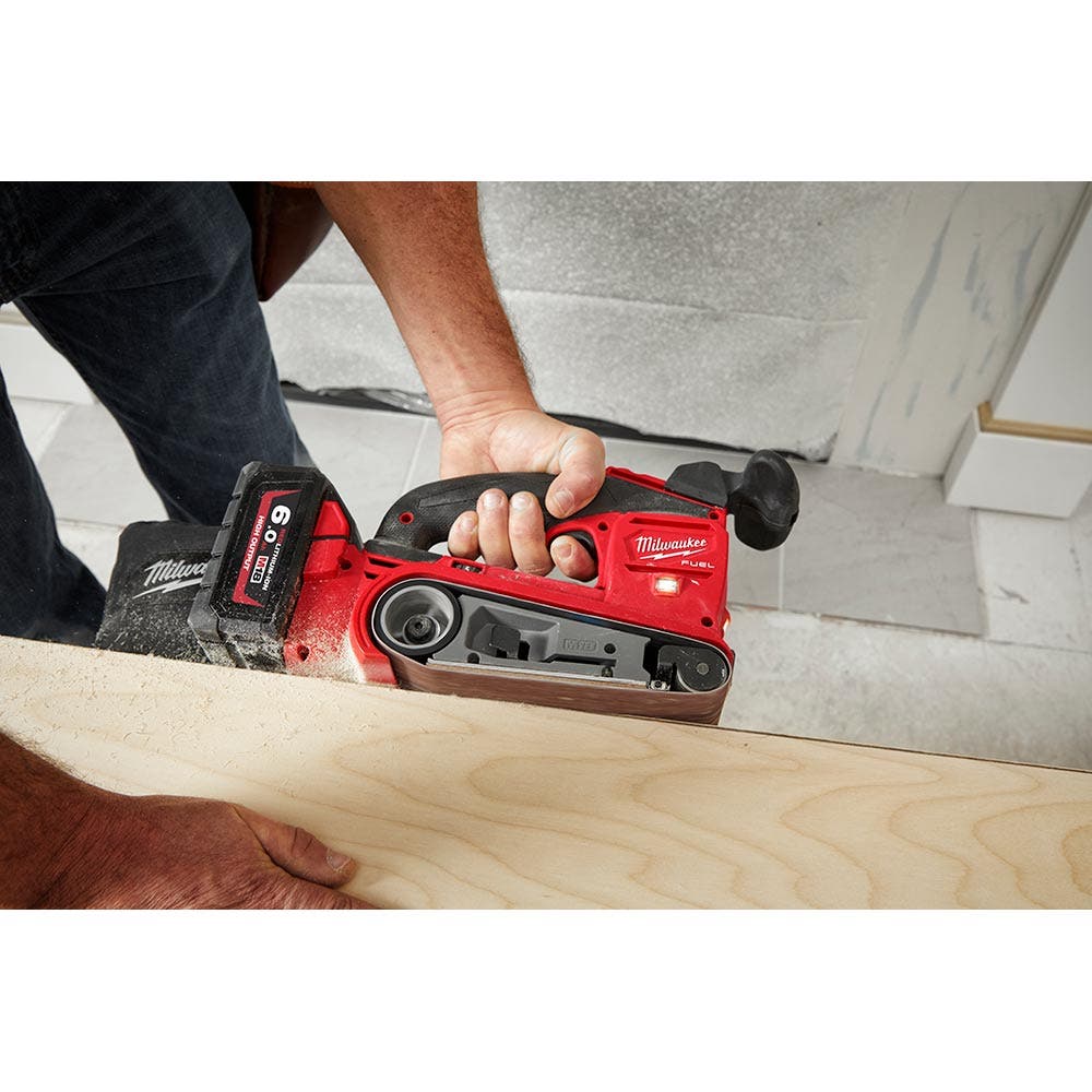 MILWAUKEE 18V FUEL™Belt Sander Skin M18FBTS750
