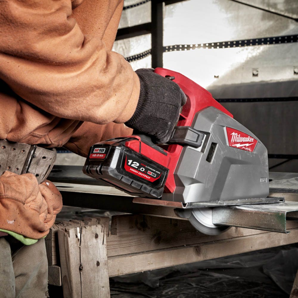 MILWAUKEE 18V FUEL™203mm Metal Cutting Circular Saw Skin M18FMCS66-0