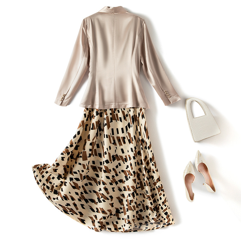 Plus size commuter coat and suspender skirt two-piece set