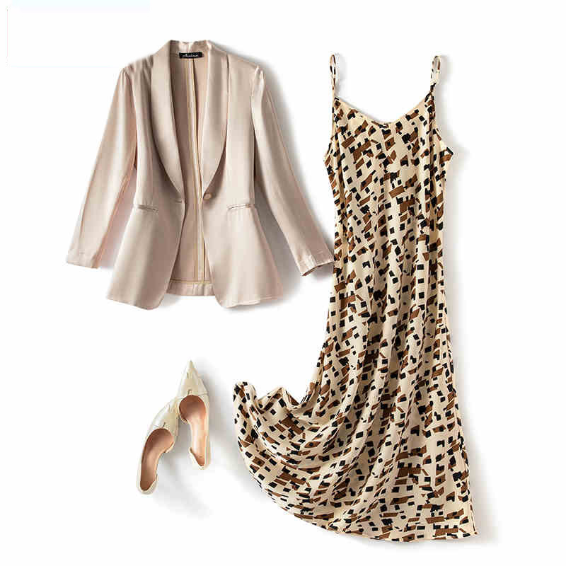 Plus size commuter coat and suspender skirt two-piece set
