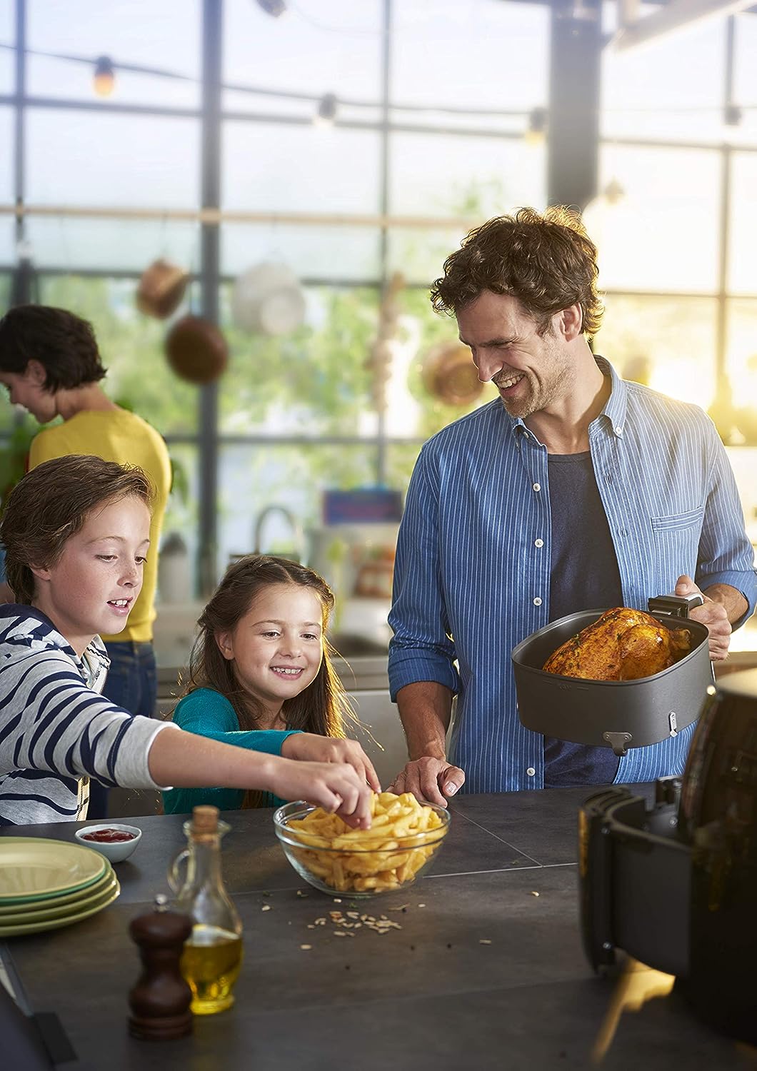 Premium Airfryer XXL with Fat Removal Technology, 3lb/7qt, Black, HD9650/96