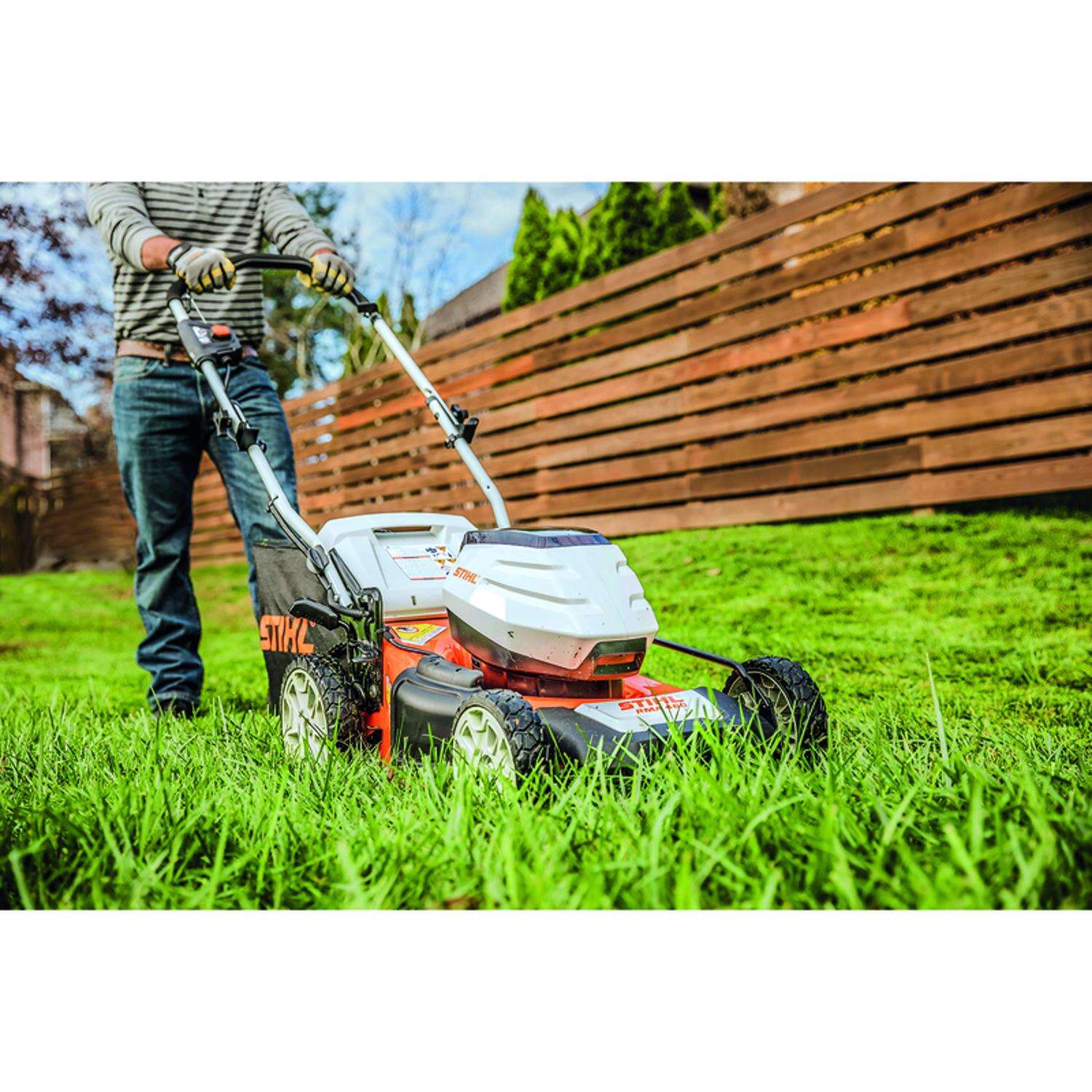 STIHL RMA 460 19 in. 36 V Battery Lawn Mower Kit (Battery & Charger)