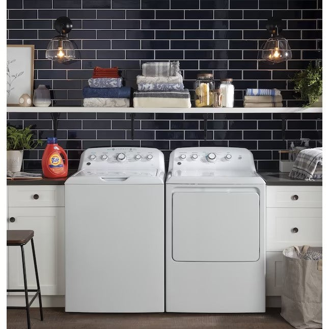 GE 4.5-cu ft High Efficiency Agitator Top-Load Washer (White)