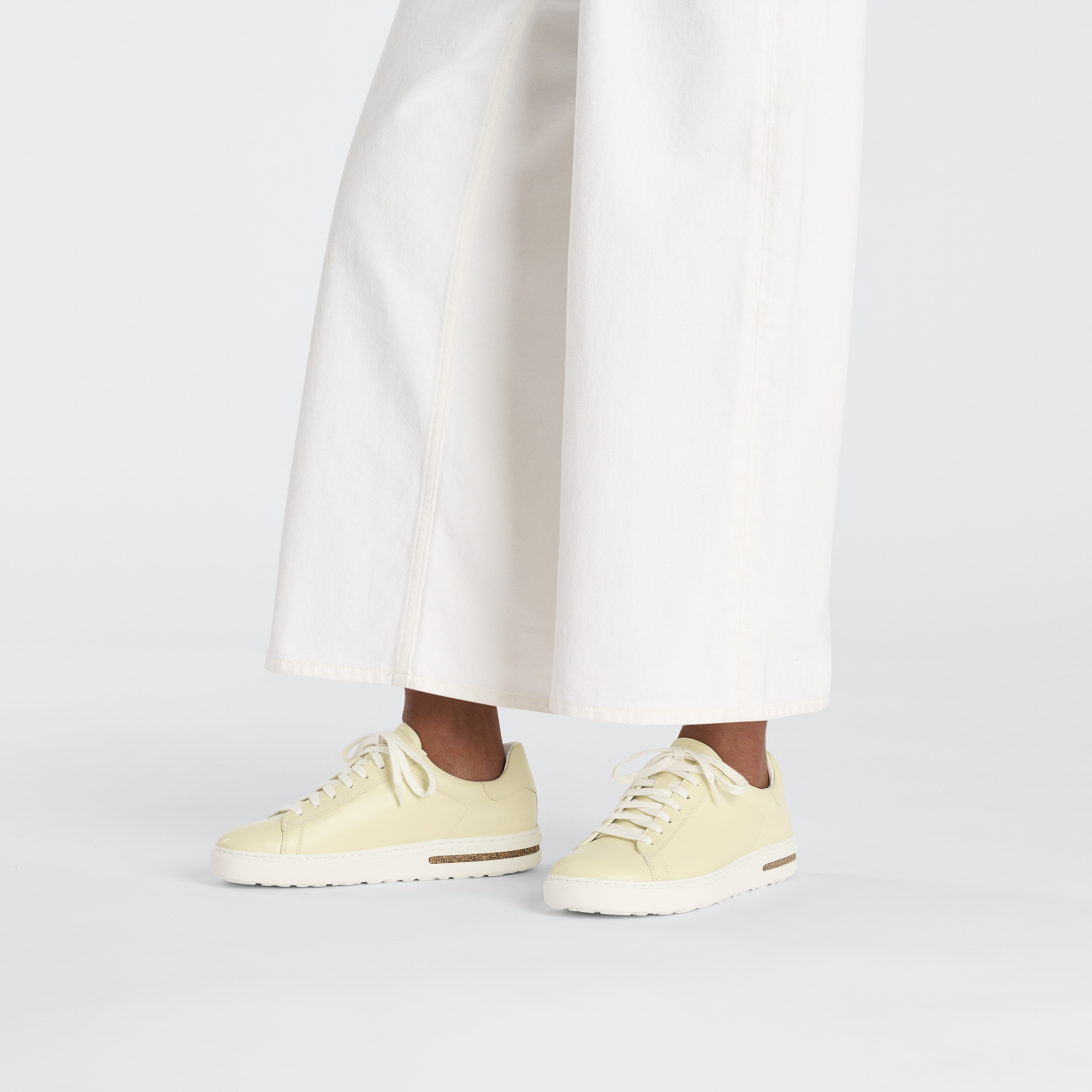 Bend Low Leather