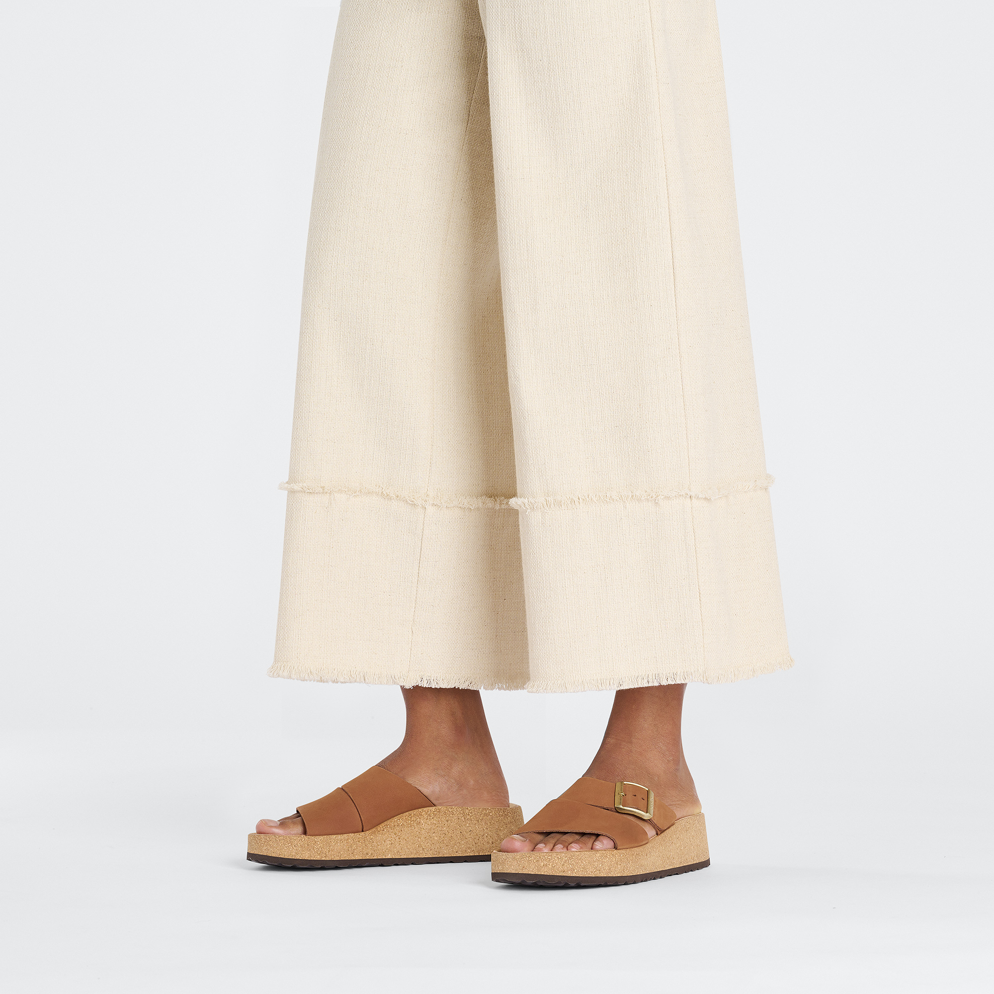 Almina Nubuck Leather