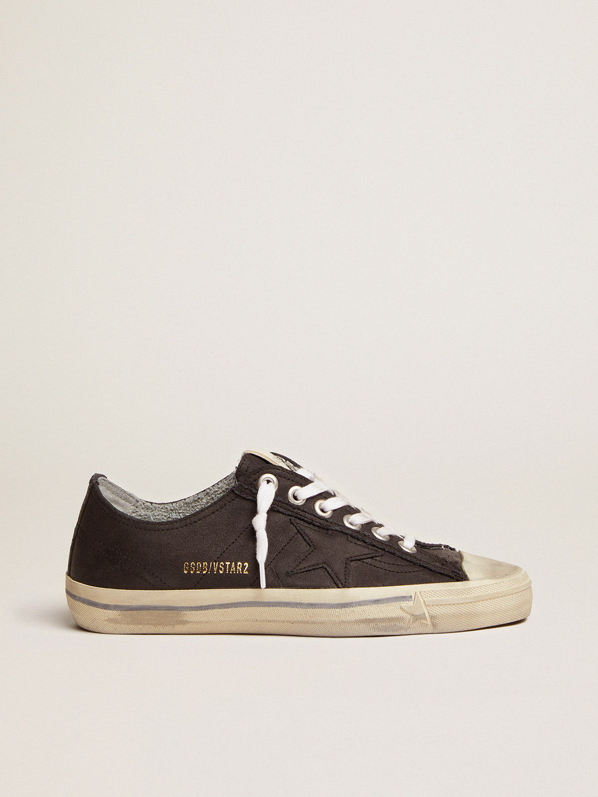 Women's V-Star vintage effect| Golden Goose