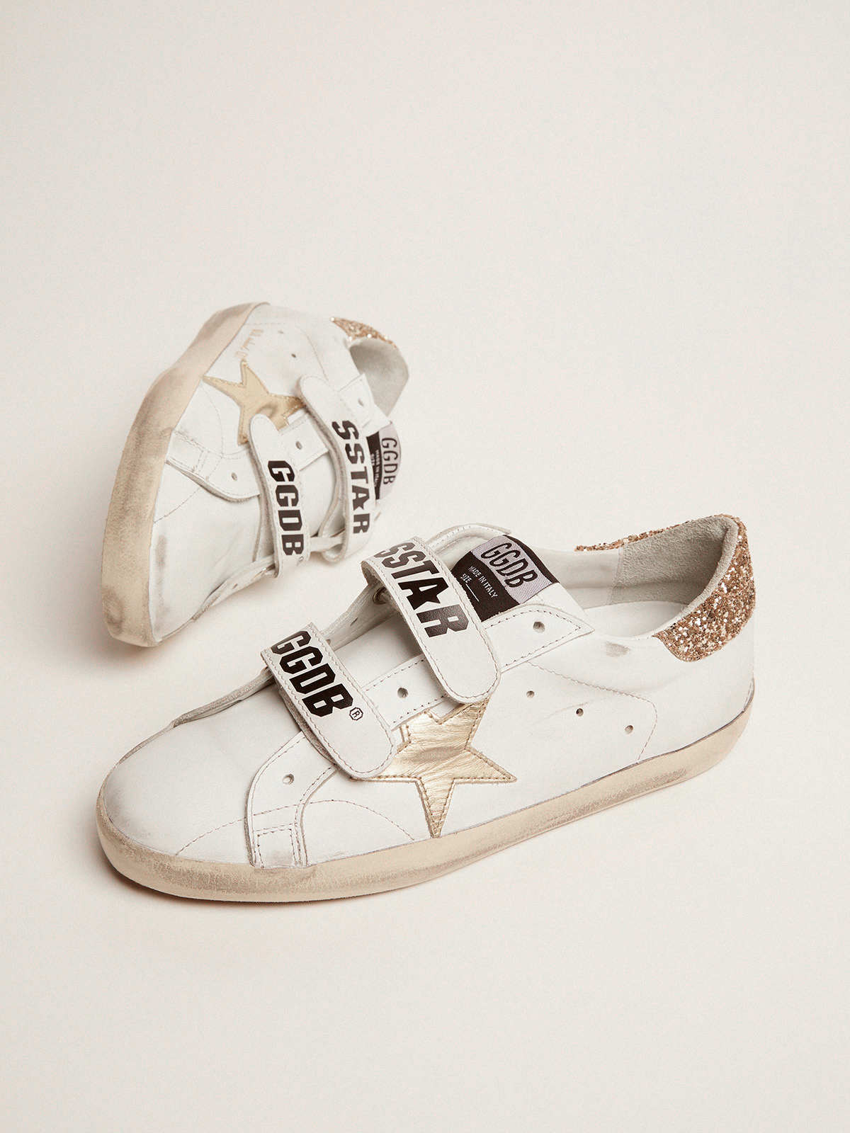Women's Old School with gold star in laminated leather| Golden Goose