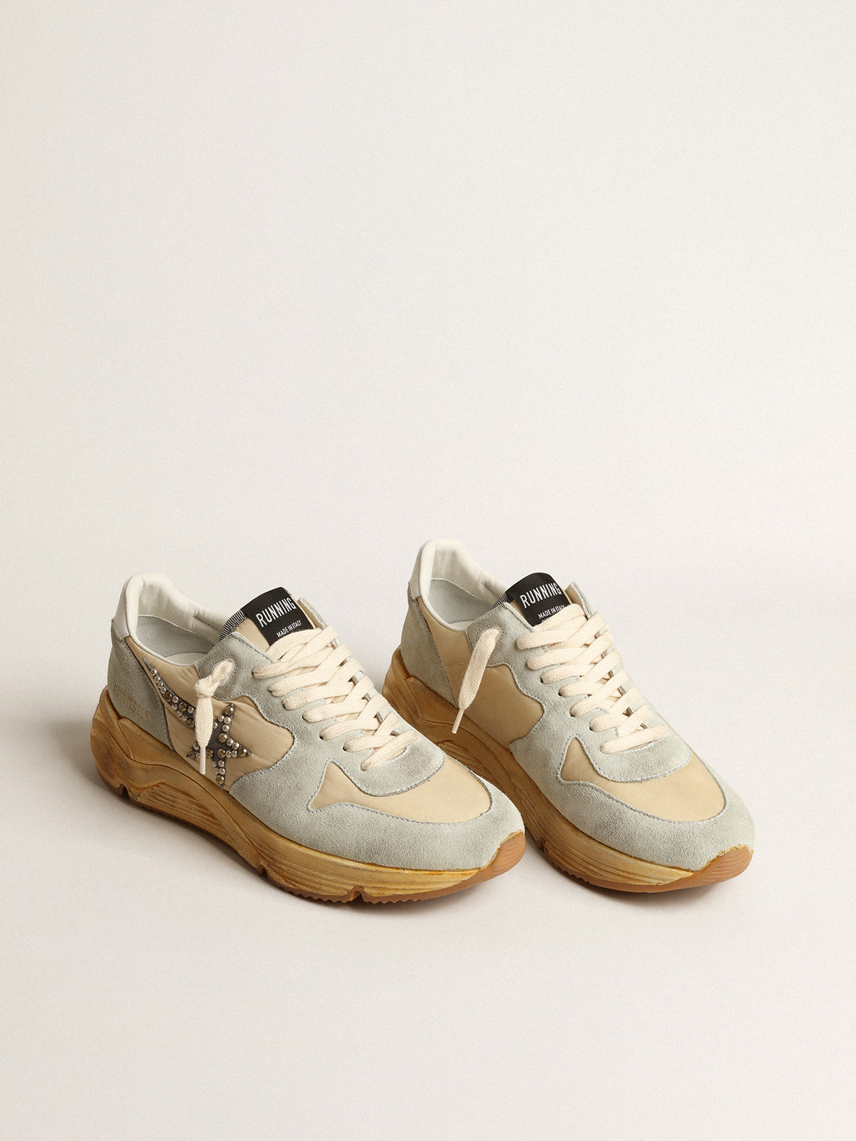 Men's Running Sole in ice gray with studded suede star| Golden Goose