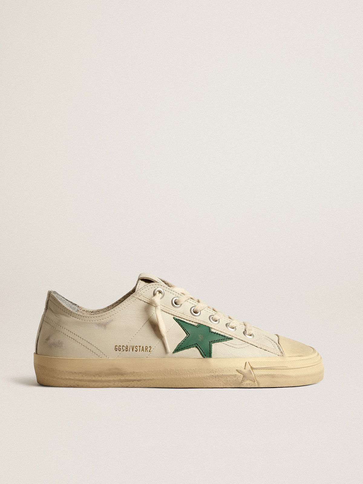 V-Star in glossy leather with green leather star| Golden Goose