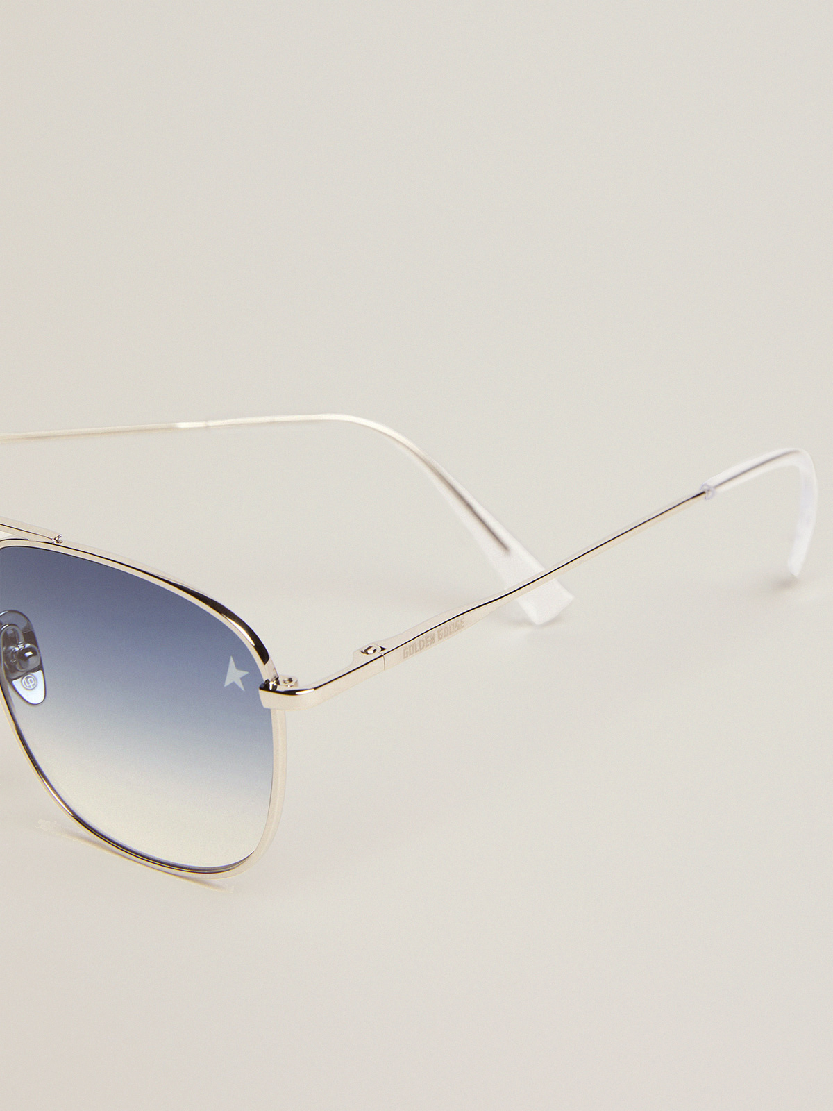 Sunframe Roger aviator model with silver frame| Golden Goose
