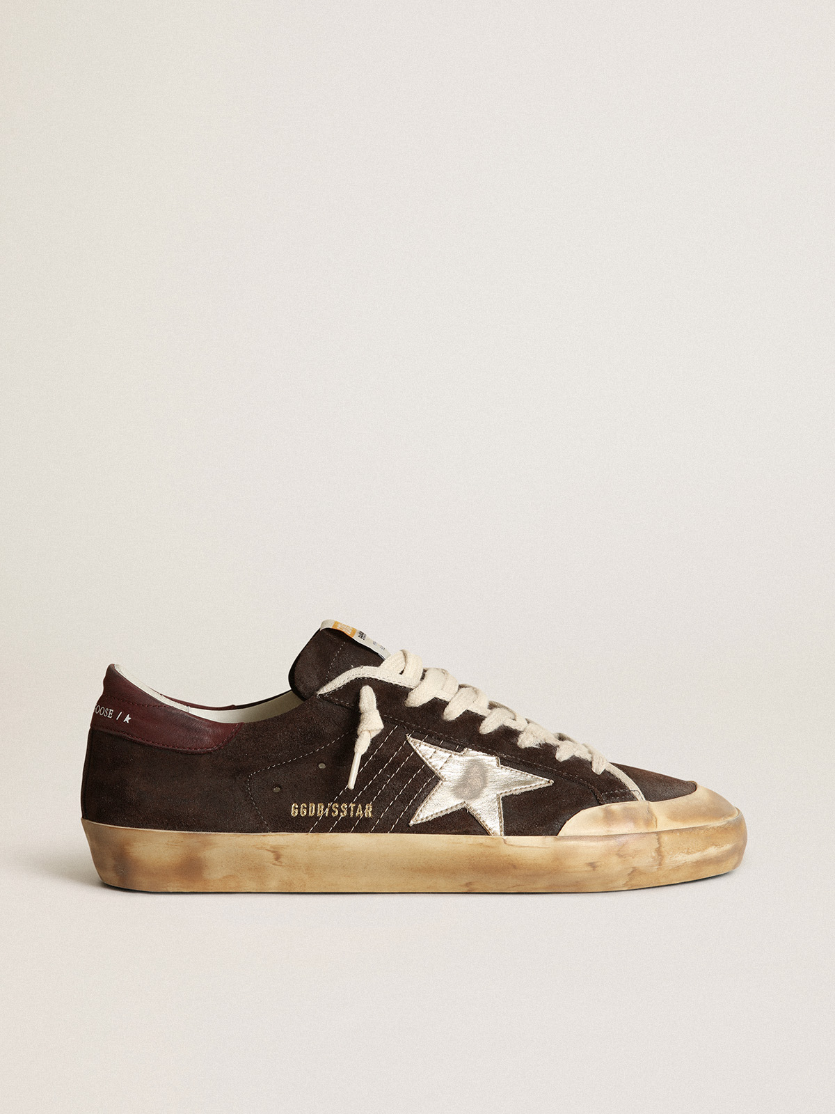 Super-Star Penstar in brown suede with a platinum star| Golden Goose