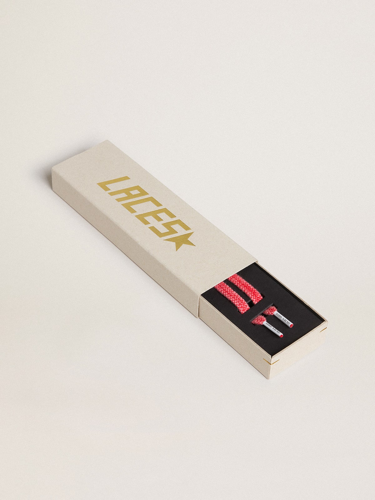 Worn-red cotton laces with logoed aglet| Golden Goose