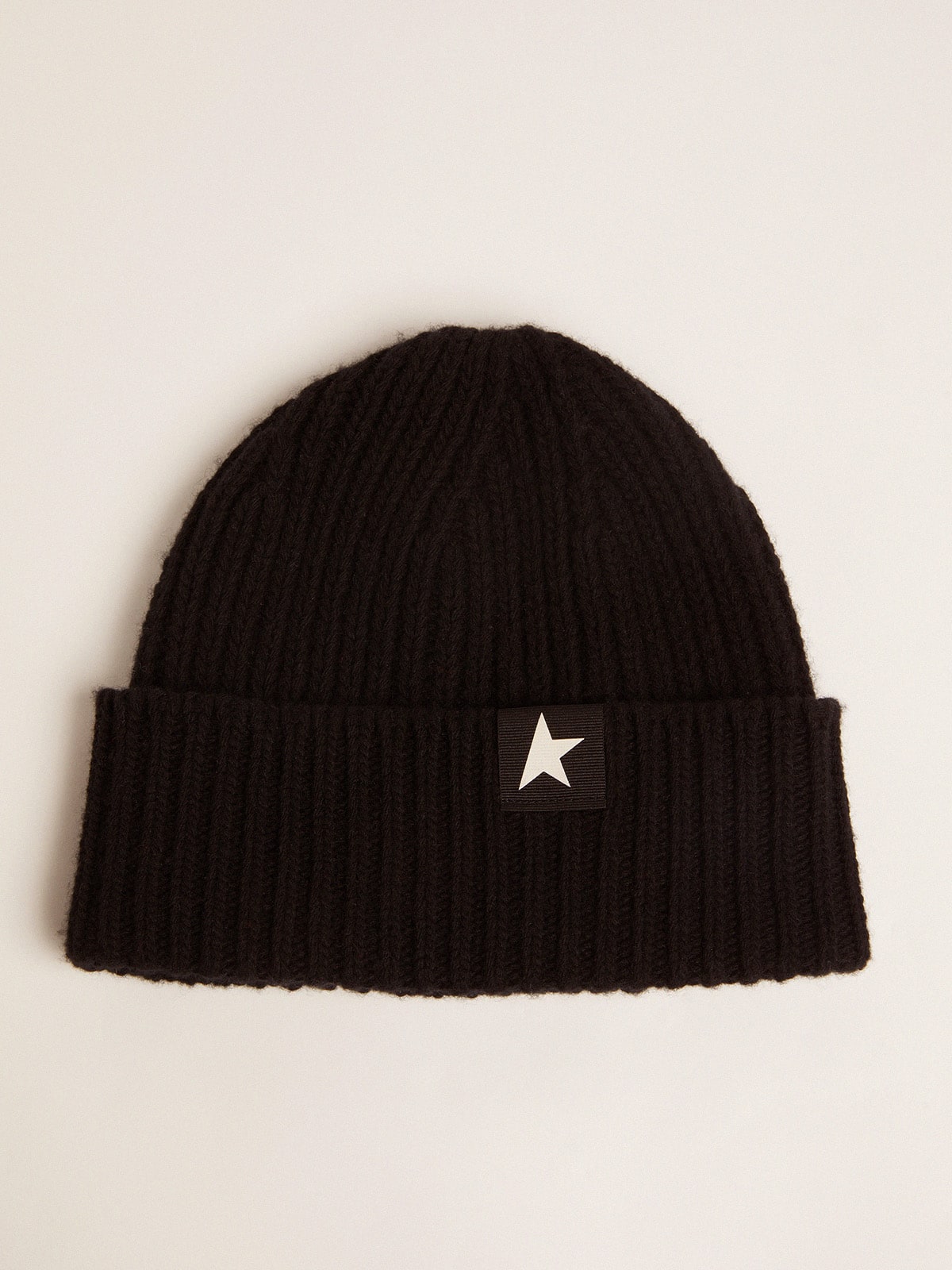 Black wool beanie with white star| Golden Goose