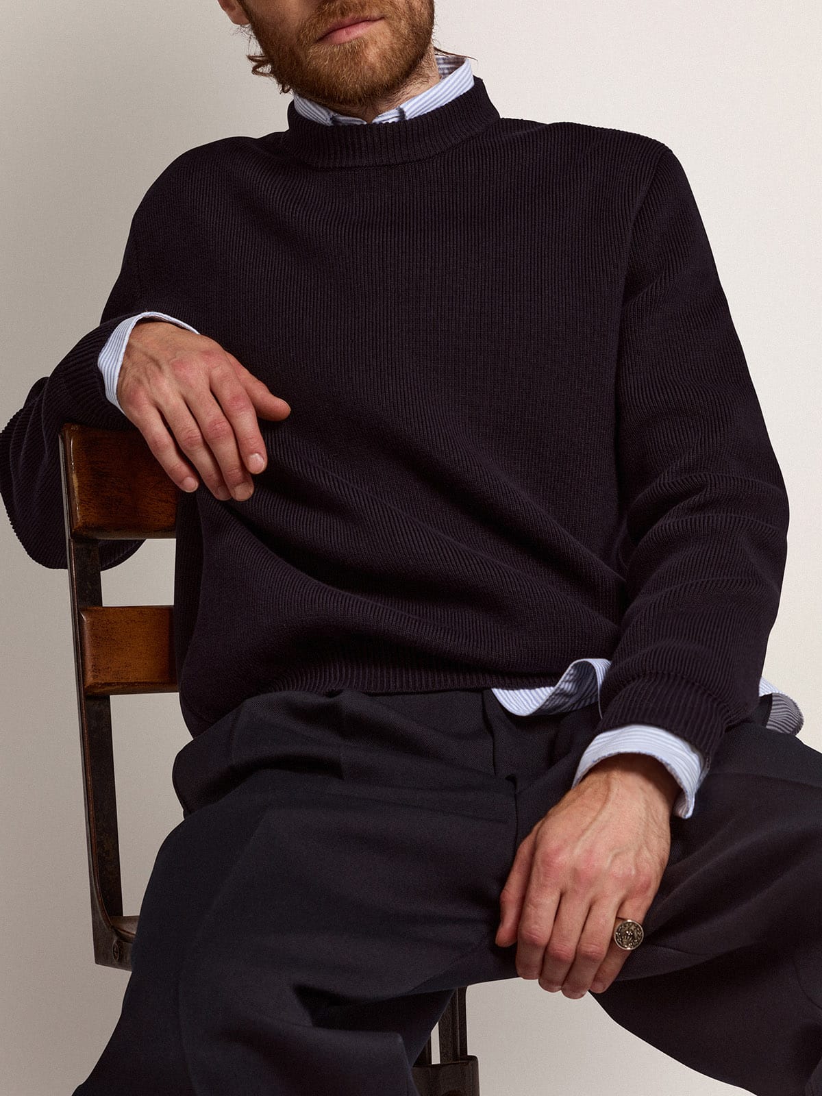 Men's round-neck sweater in dark blue cotton with logo| Golden Goose