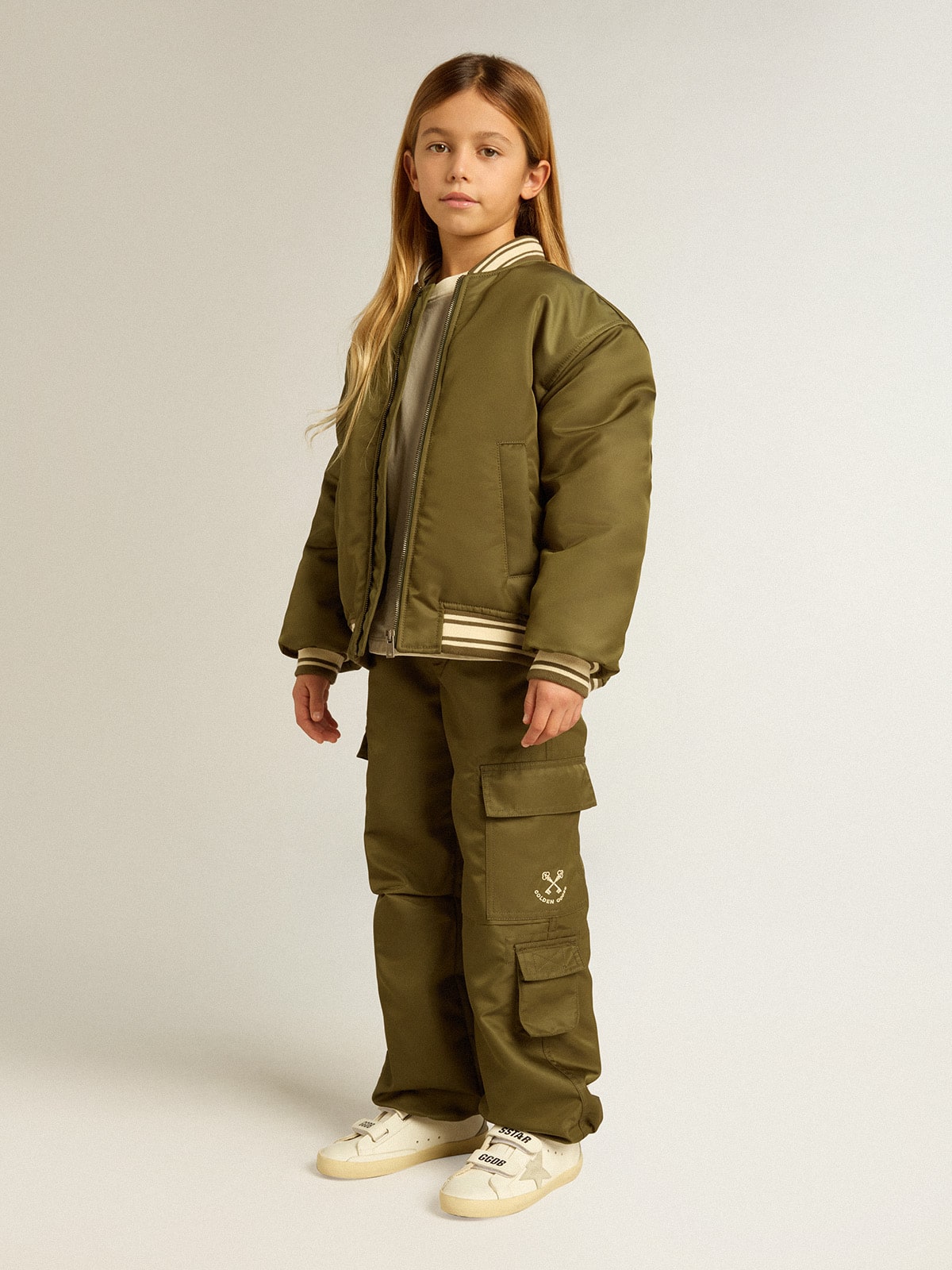 Kids cargo pants in military green| Golden Goose