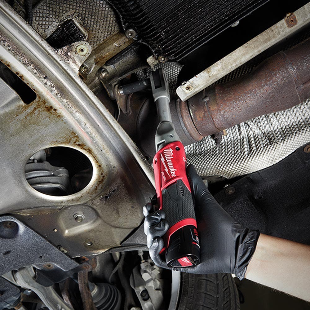 MILWAUKEE 12V FUEL™3/8" Impact Rachet 1x2.0Ah Combo Kit M12FIR38-201B