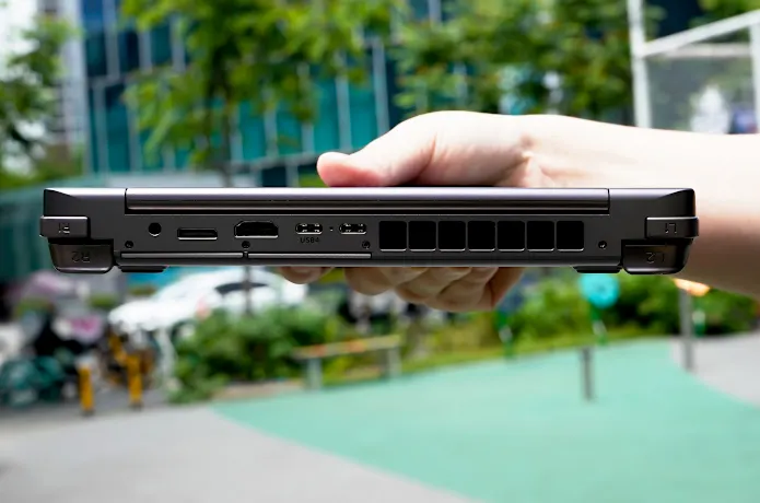 GPD WIN Max 2 2025 Handheld Gaming PC AI 9 HX 370