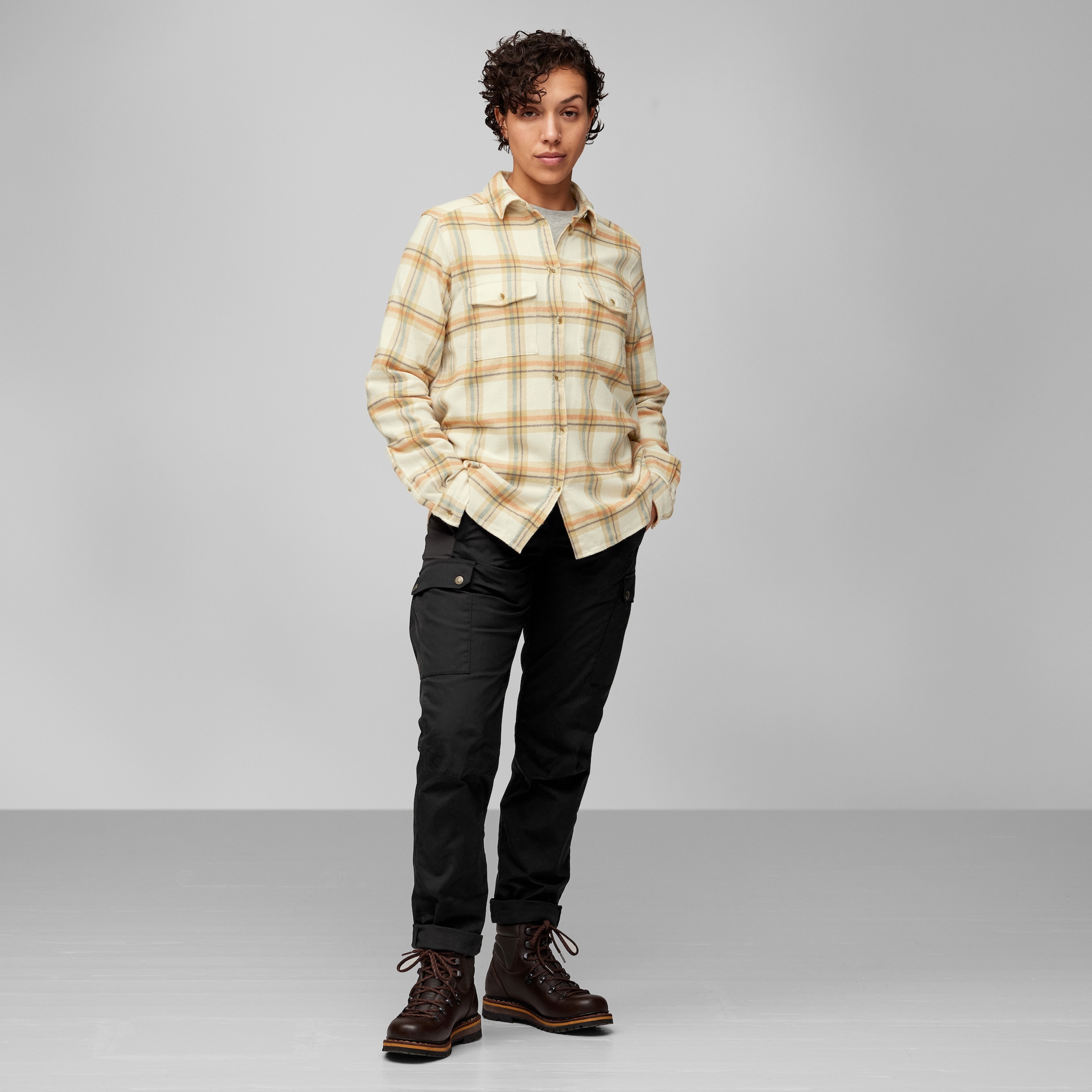 Fjällräven Övik Heavy Flannel Shirt W Chalk White-Dune Beige