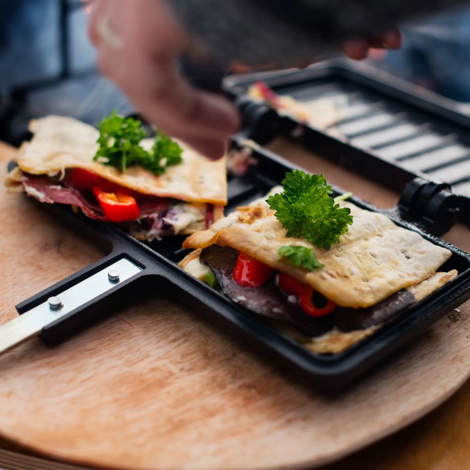Espegard Toastjern i støpegods Nocolour