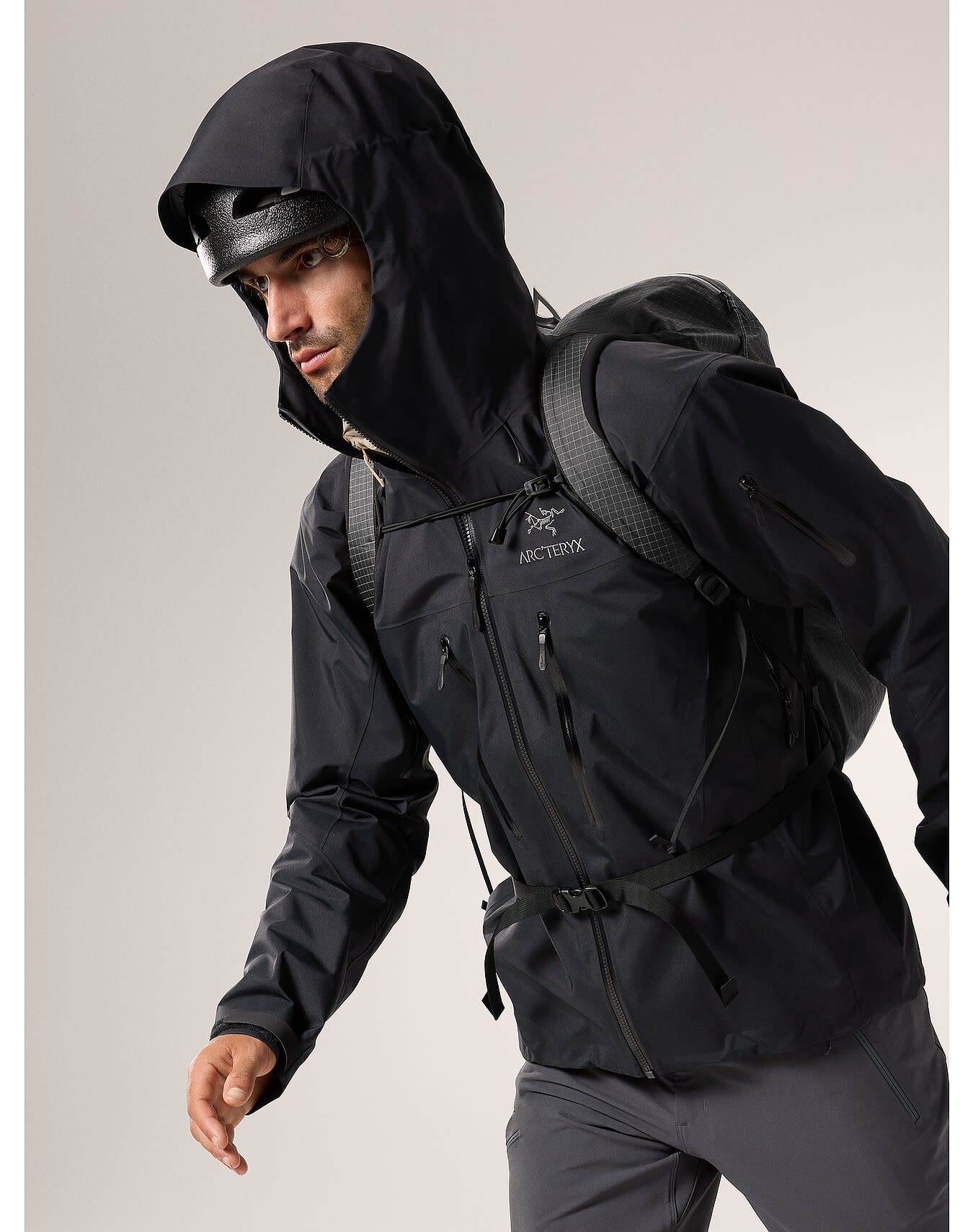 Arc'teryx Men's Alpha SV Jacket Black